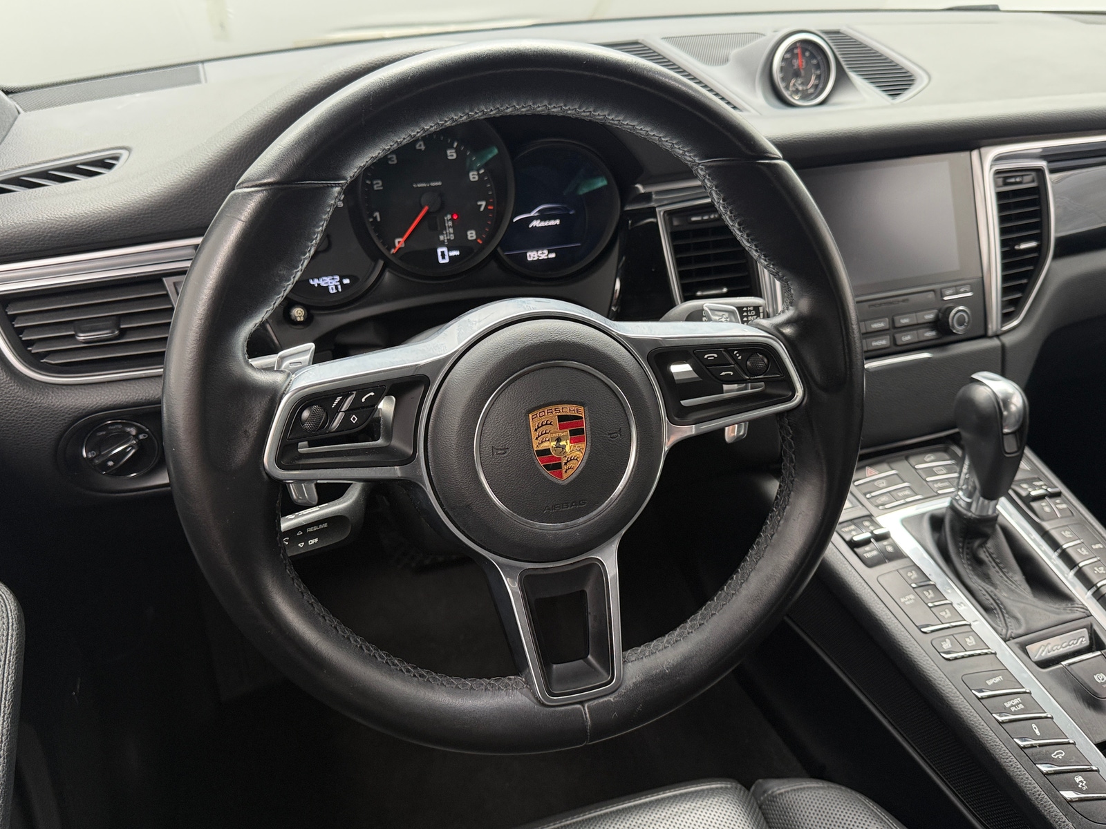 Thumbnail: 2018 Porsche Macan - 5