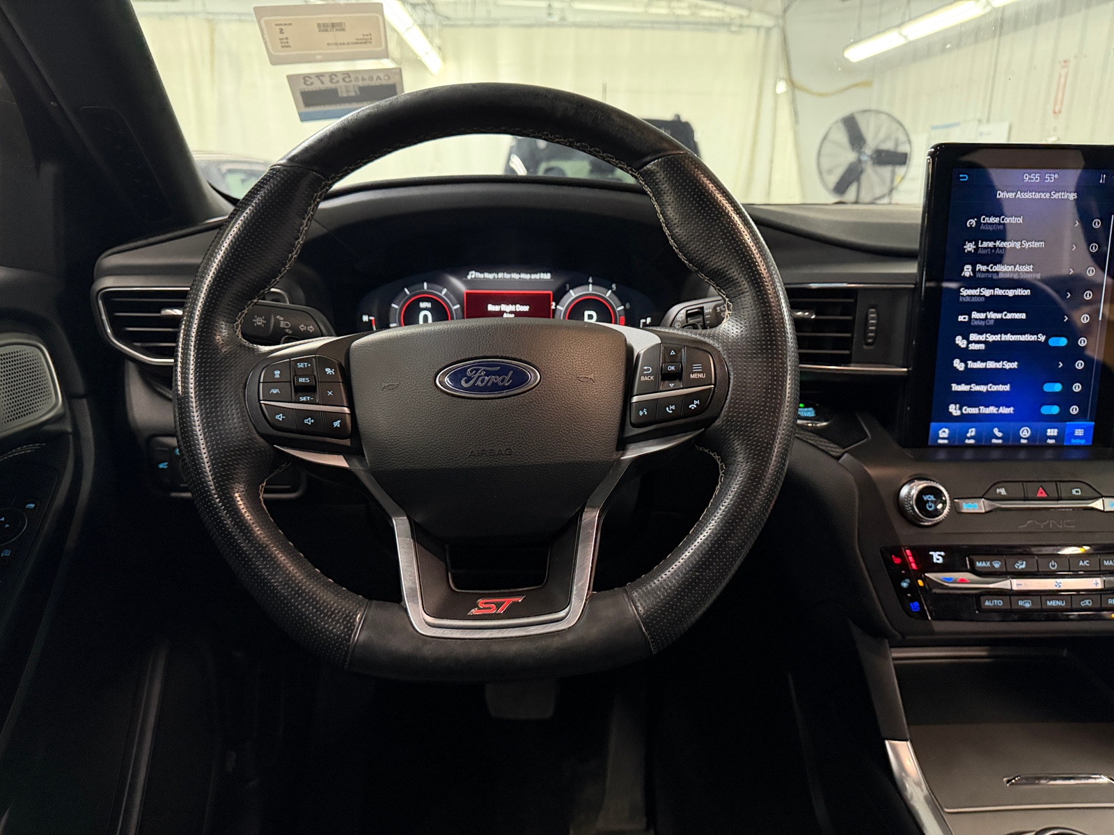 Thumbnail: 2020 Ford Explorer - 4
