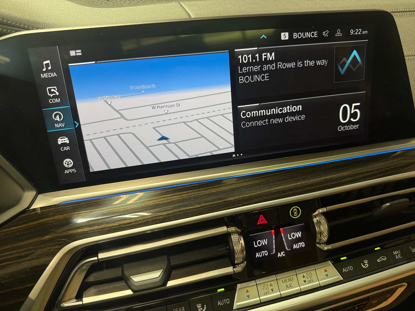 Thumbnail: 2023 BMW X5 - 3