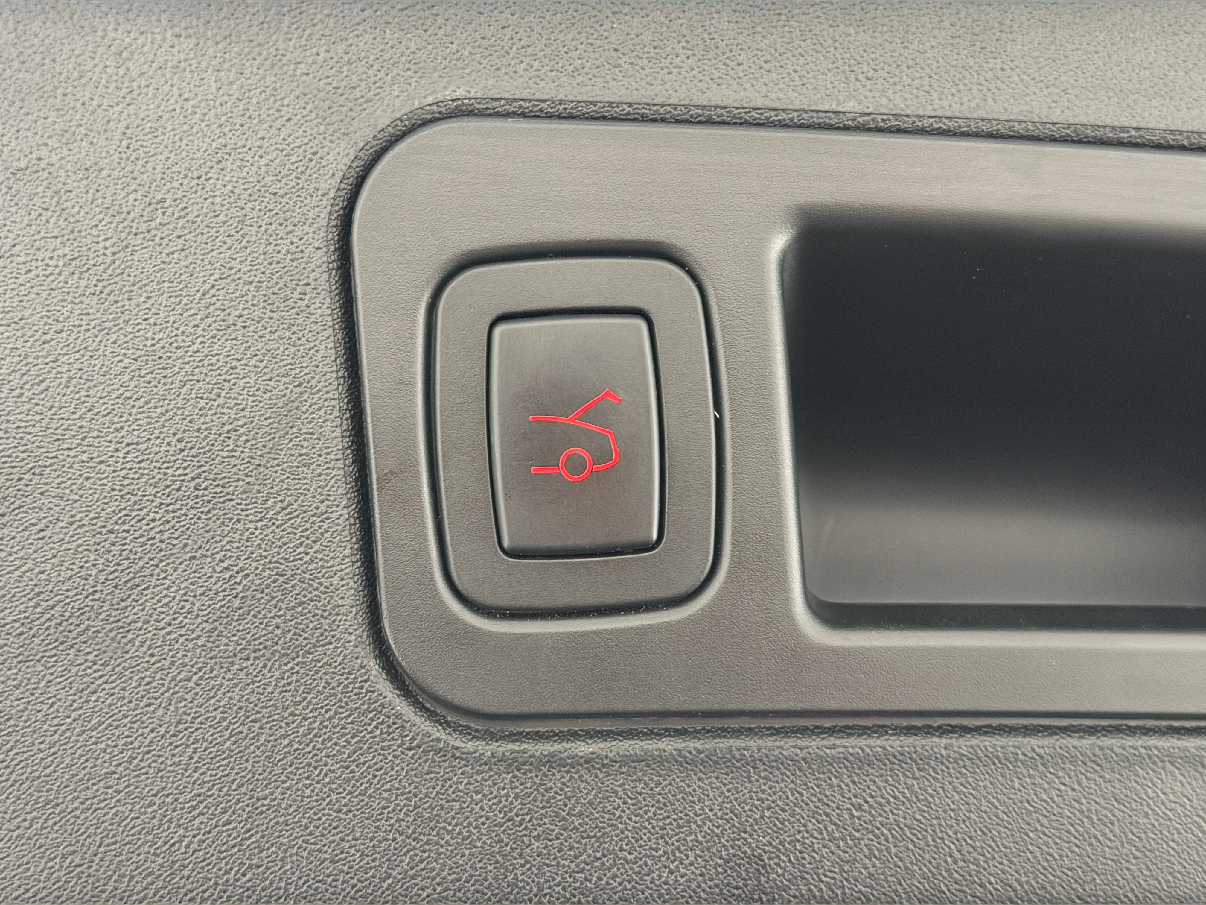 Used 2018 Tesla Model S 75D with VIN 5YJSA1E27JF276202 for sale in Auburn, WA