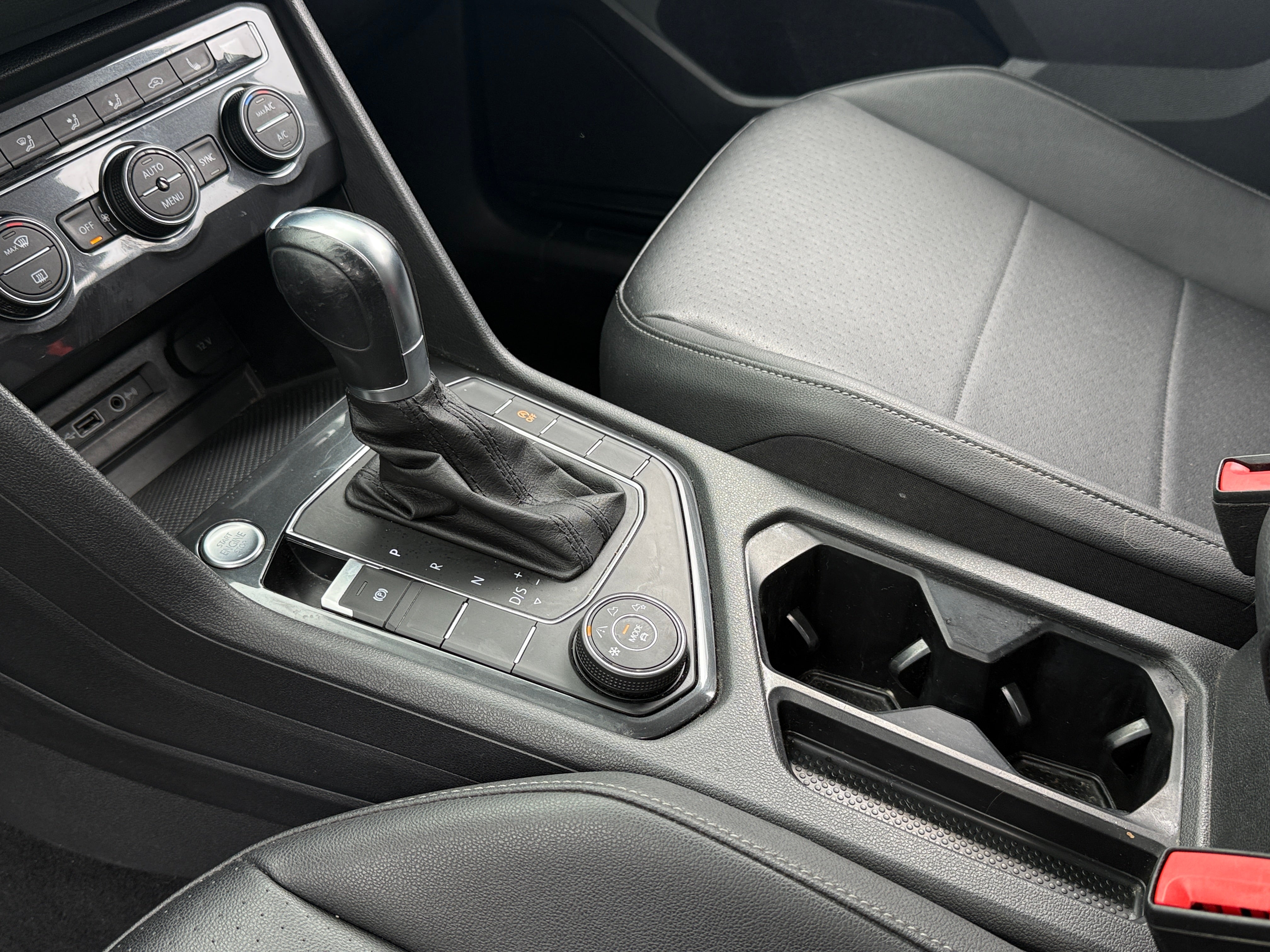 2019 Volkswagen Tiguan SE - Photo 8