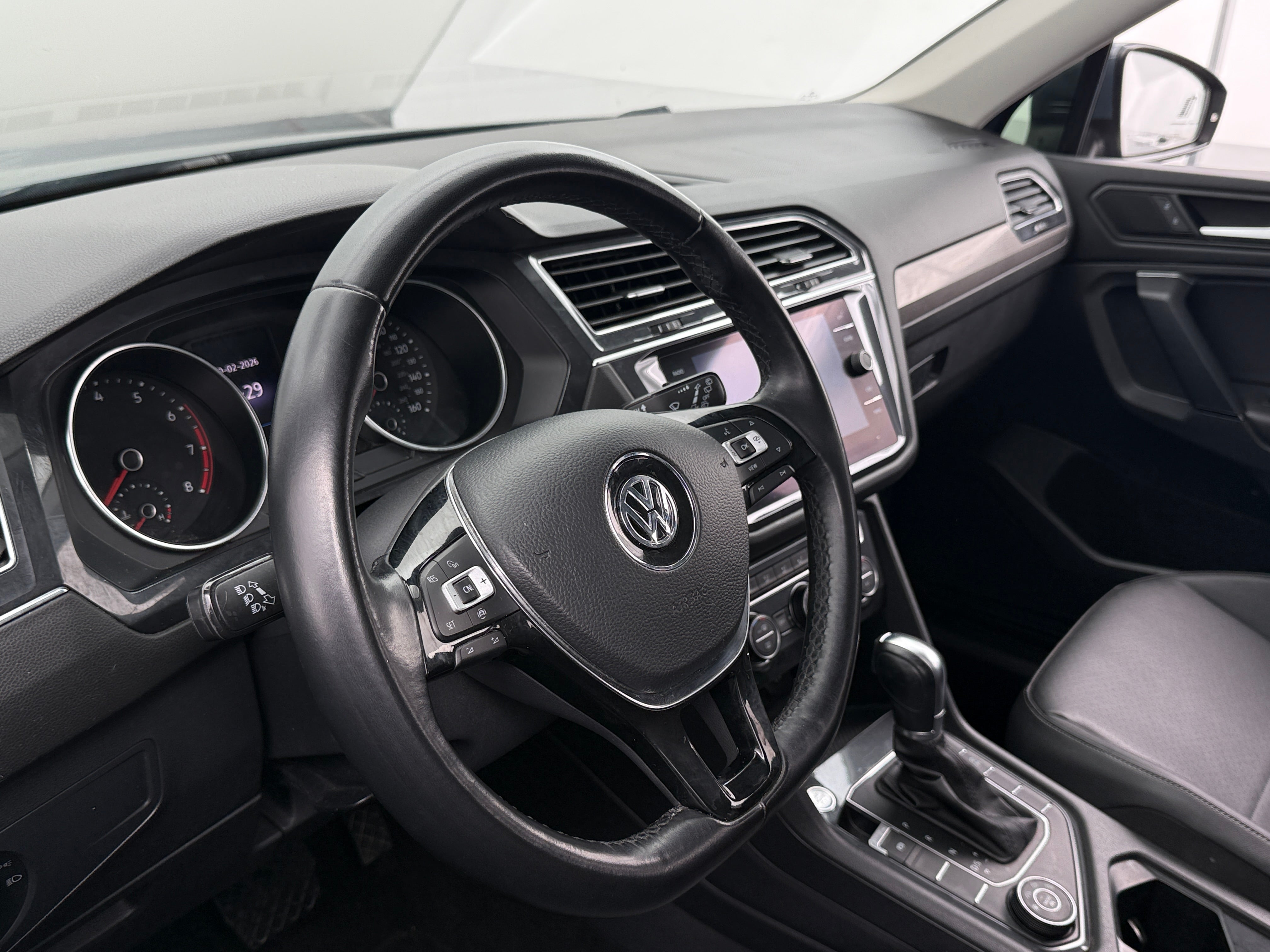 2019 Volkswagen Tiguan SE - Photo 9