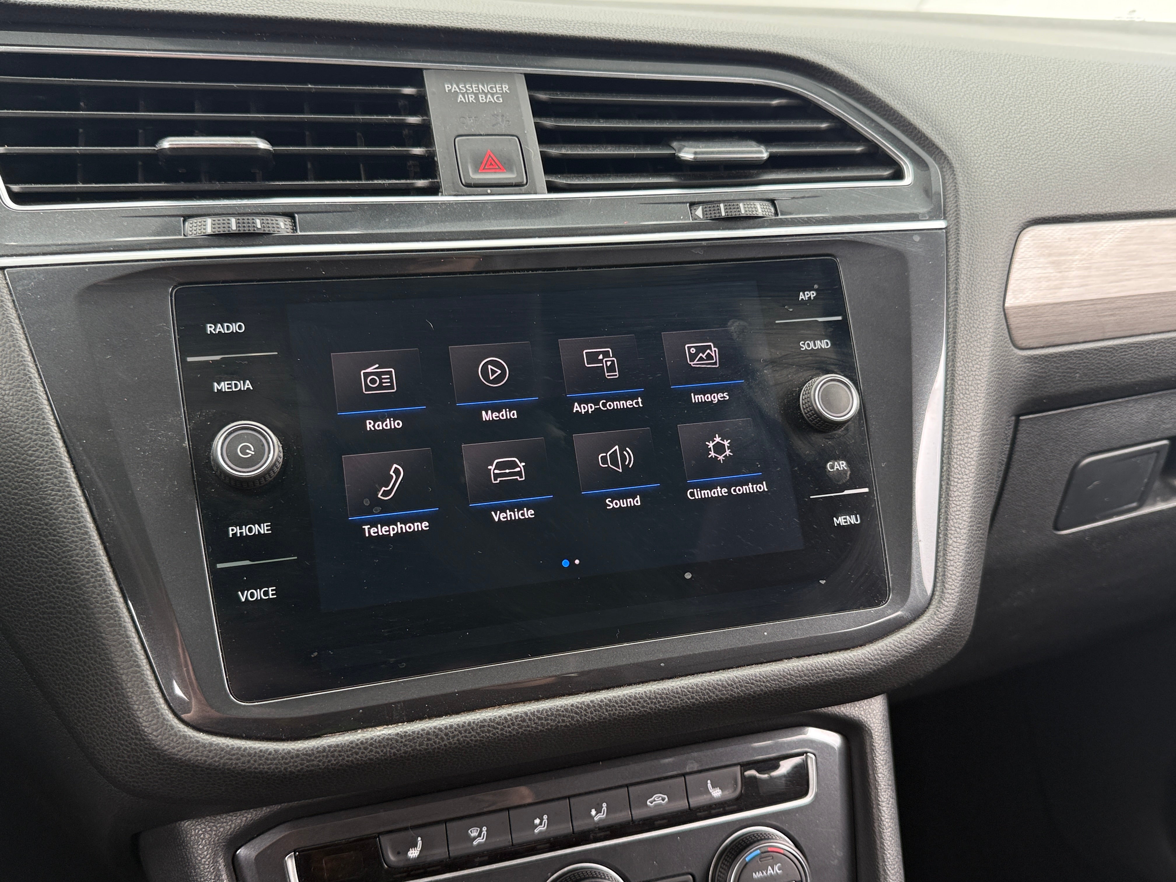 2019 Volkswagen Tiguan SE - Photo 15