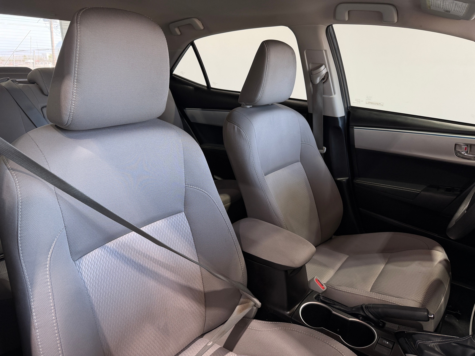 Thumbnail: 2015 Toyota Corolla - 2