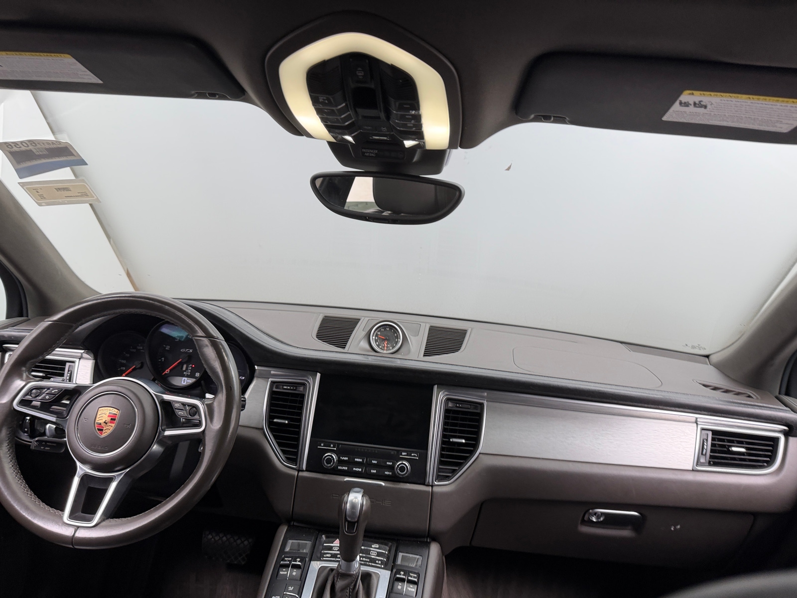Thumbnail: 2018 Porsche Macan - 3