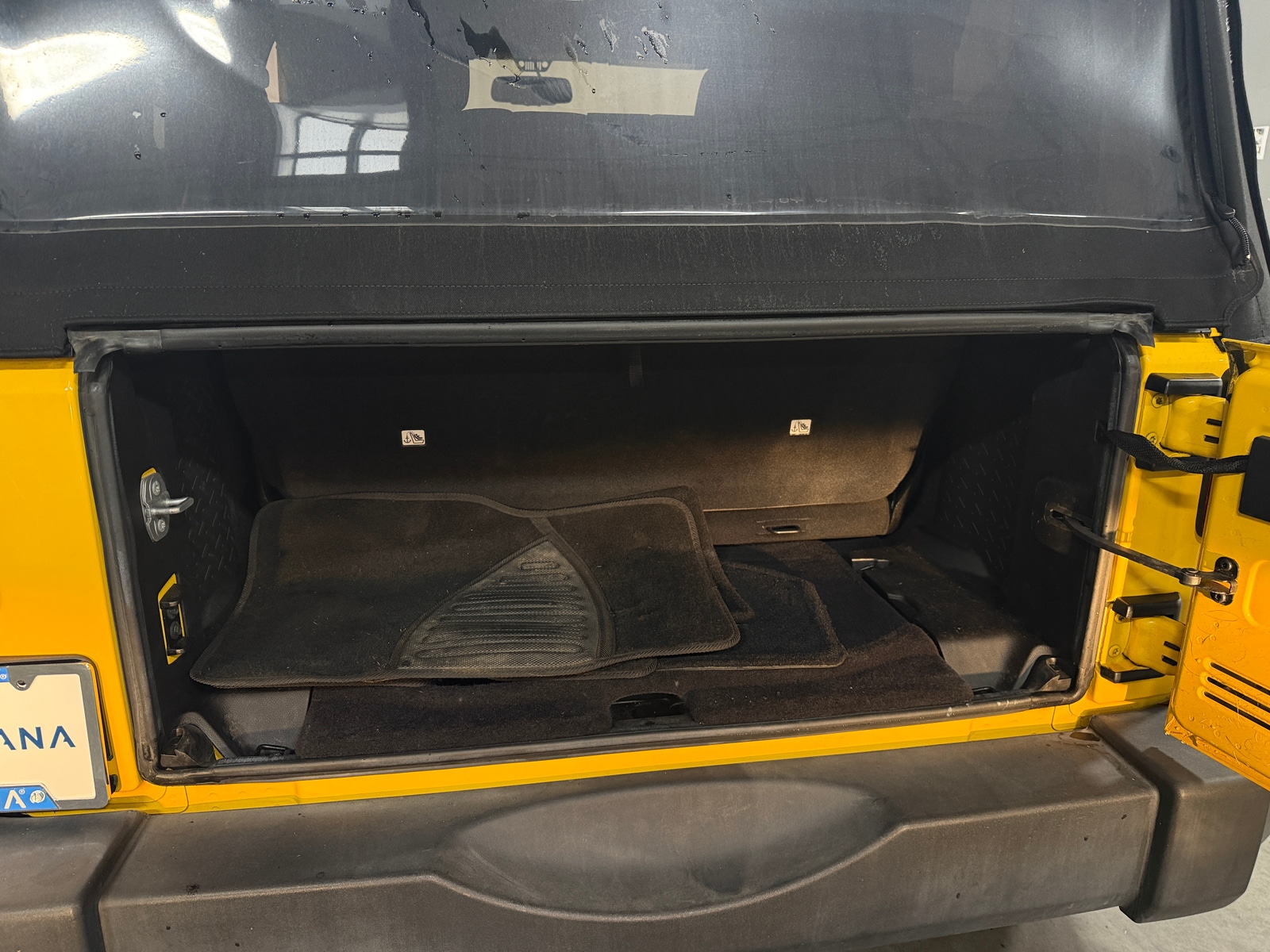 Thumbnail: 2015 Jeep Wrangler - 7