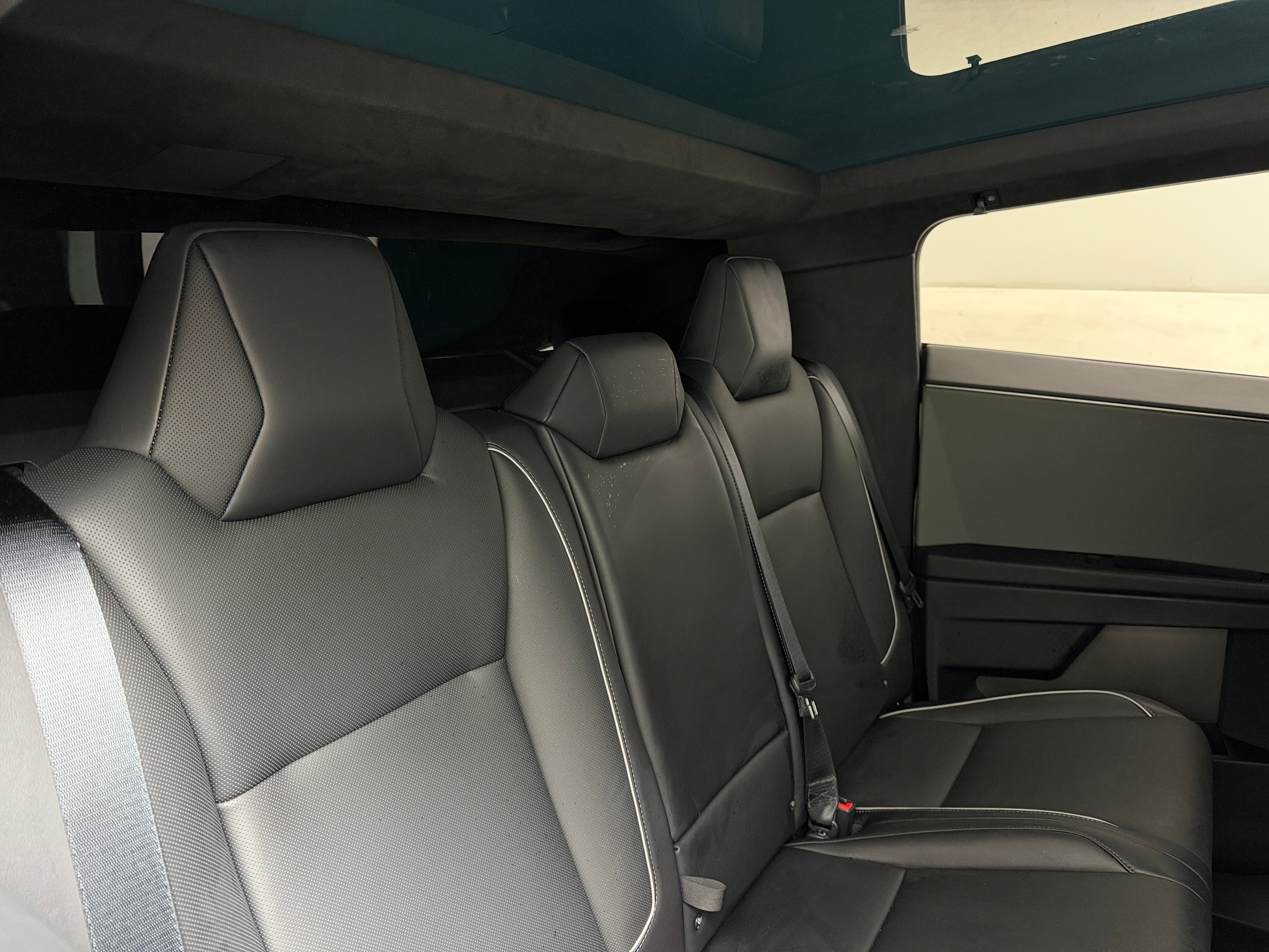 2025 Tesla Cybertruck