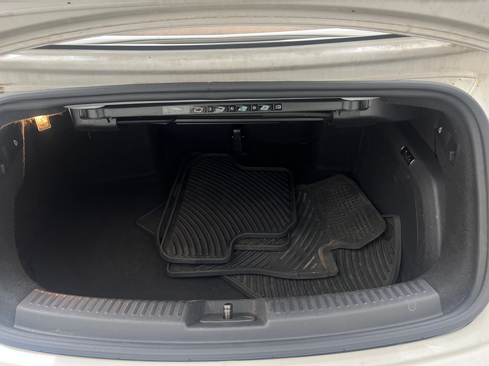 Thumbnail: 2013 Volkswagen Beetle - 7