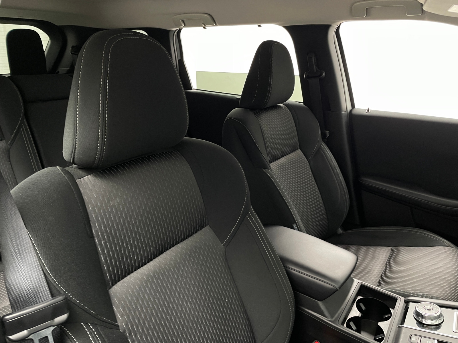 Thumbnail: 2024 Mitsubishi Outlander - 2