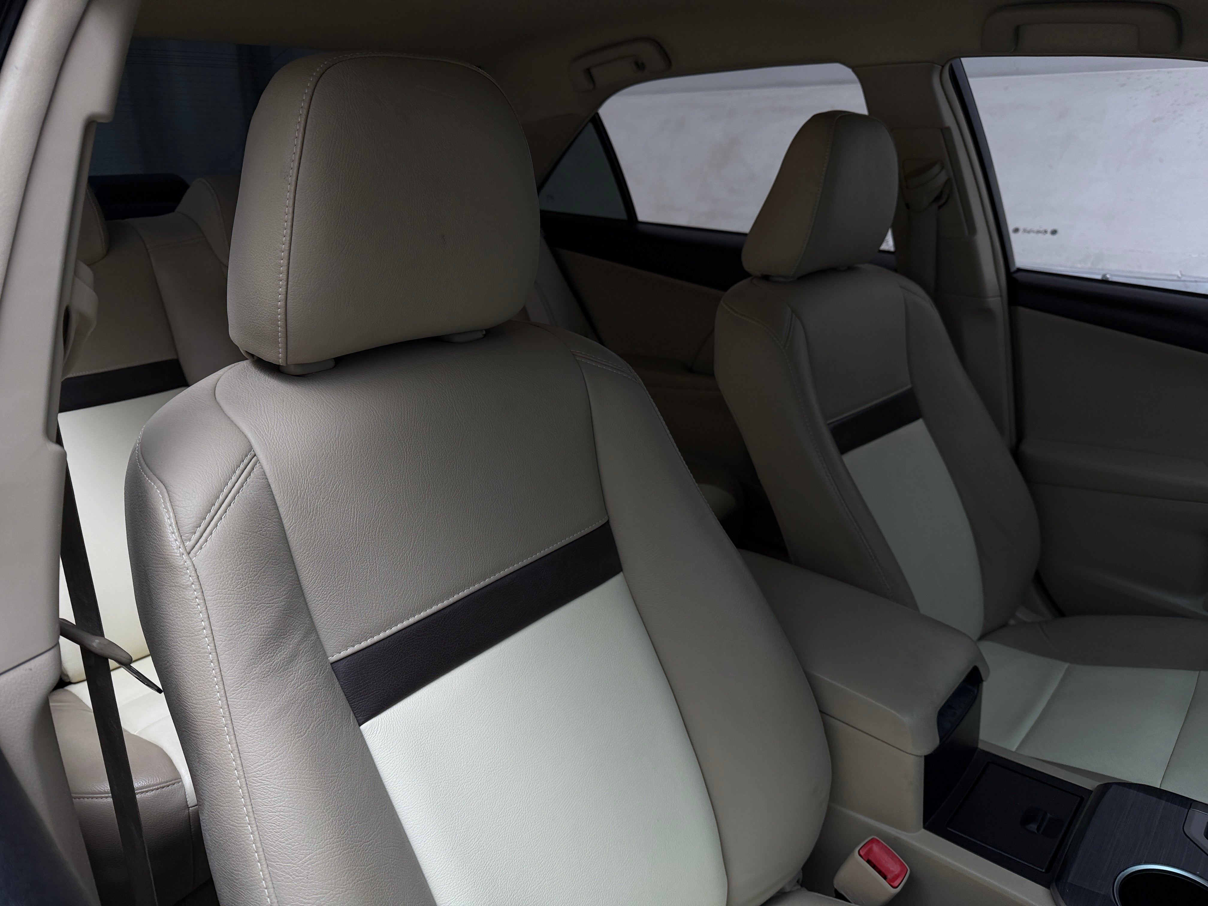 2014 Toyota Camry XLE Hybrid