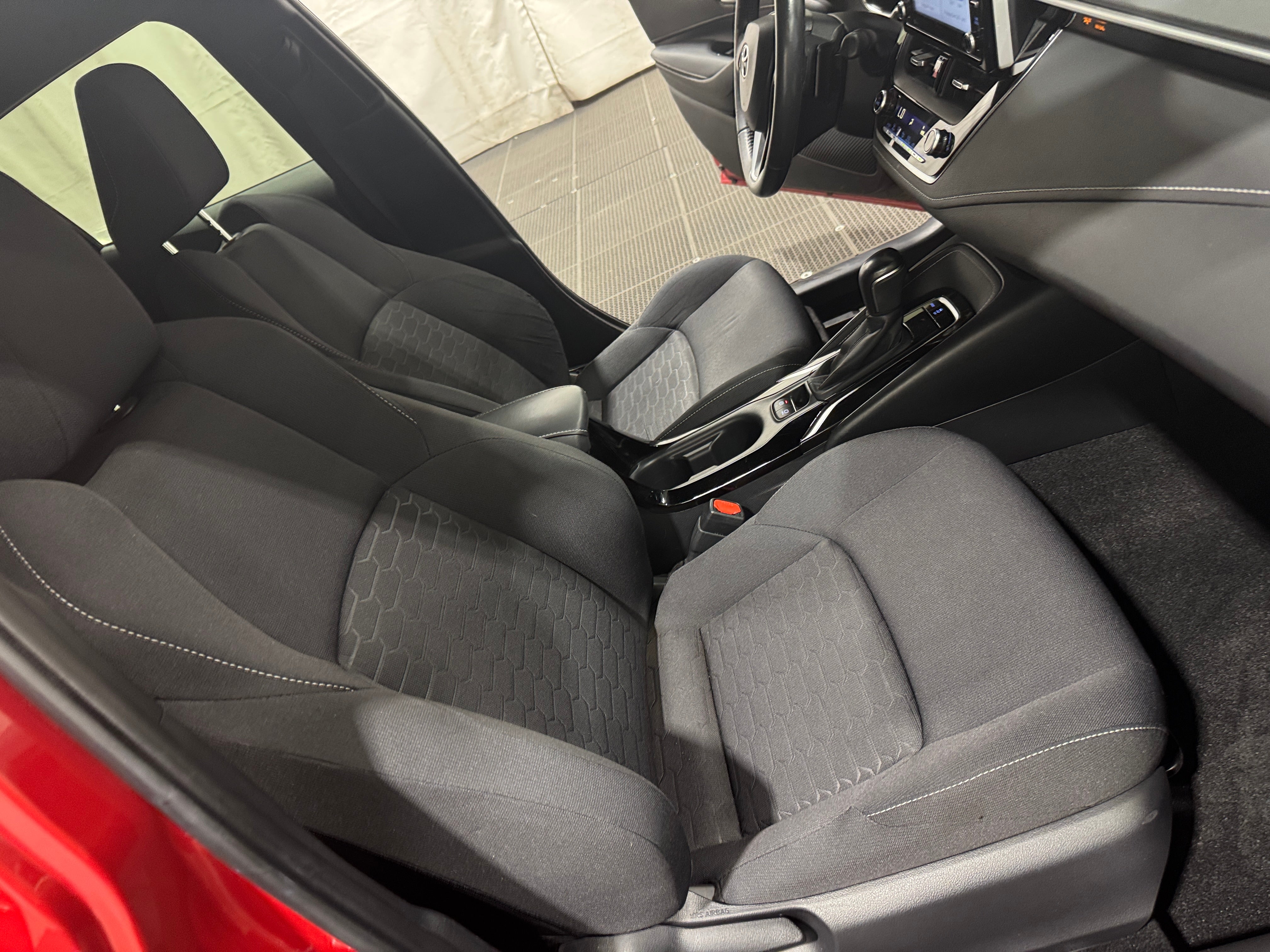 2021 Toyota Corolla Hatchback SE