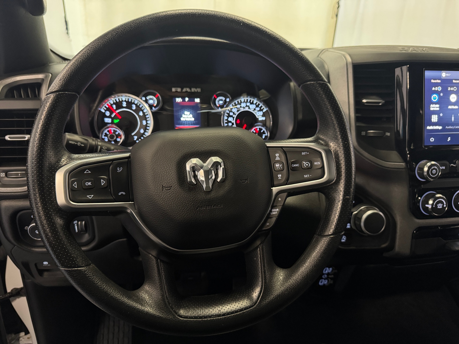 Thumbnail: 2025 RAM 1500 - 4