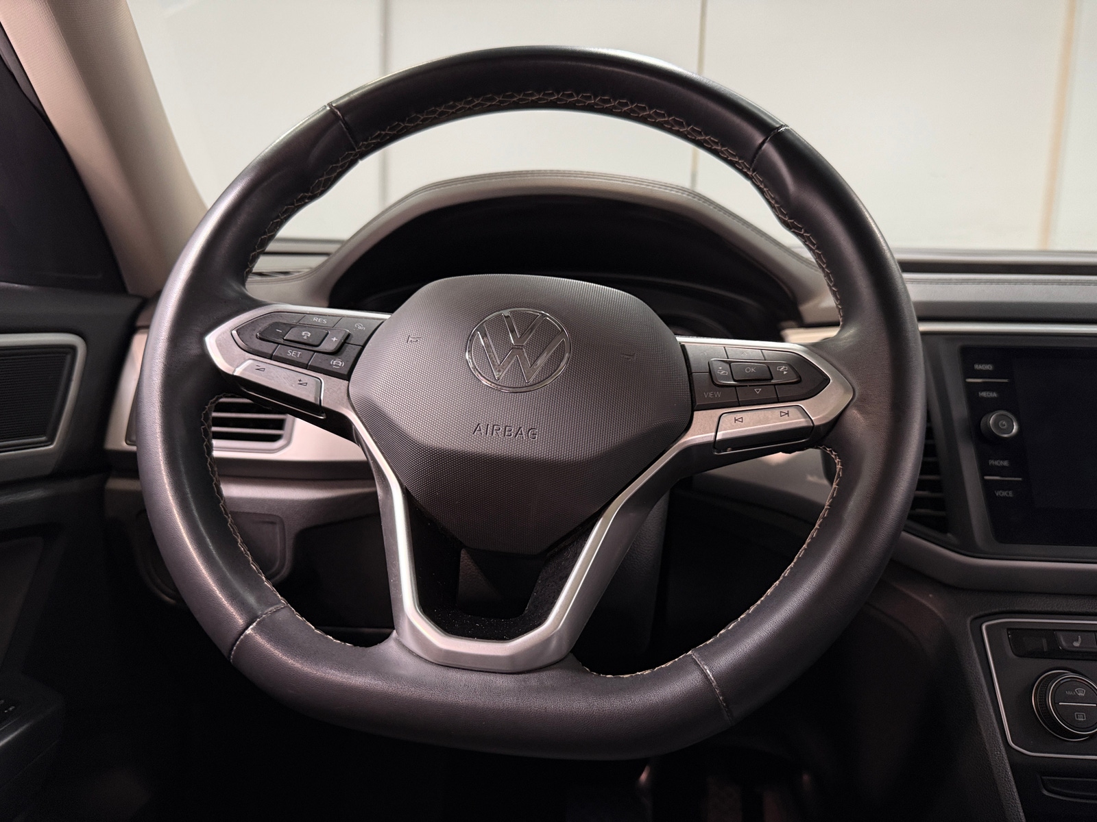 Thumbnail: 2021 Volkswagen Atlas - 4