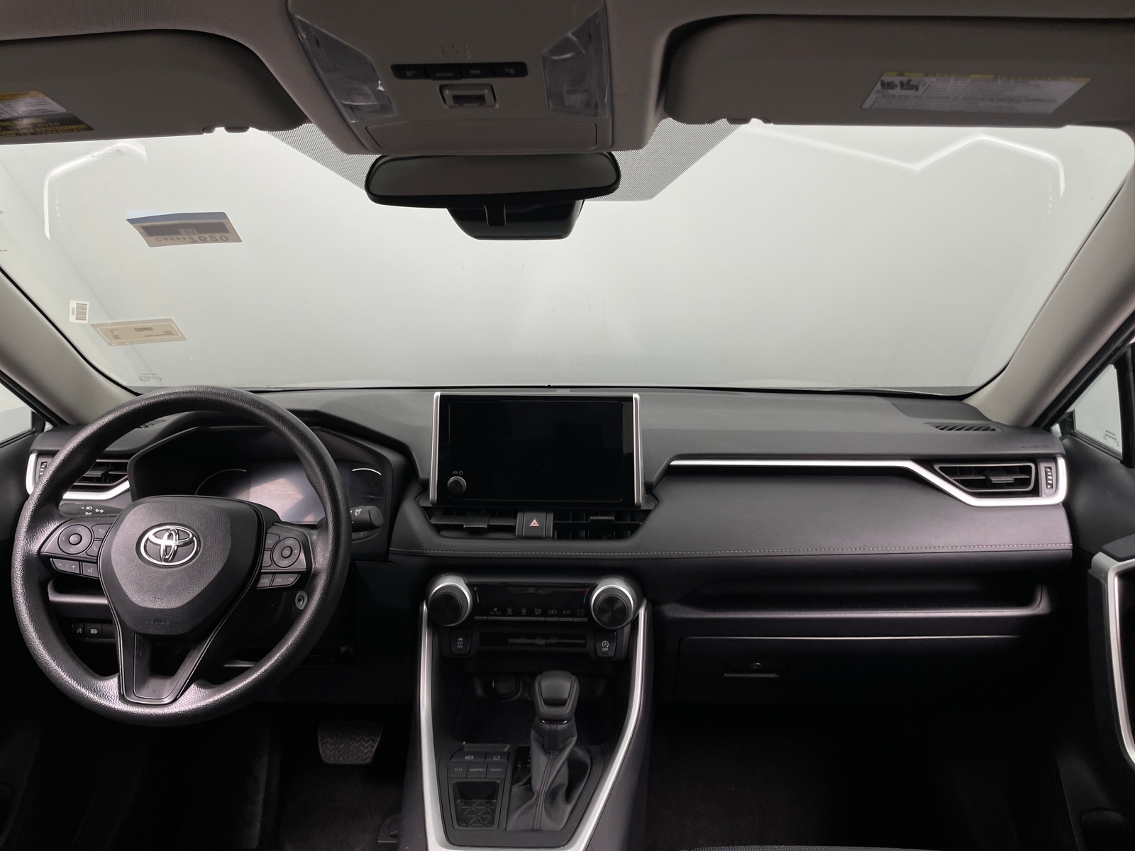 Thumbnail: 2025 Toyota RAV4 - 3