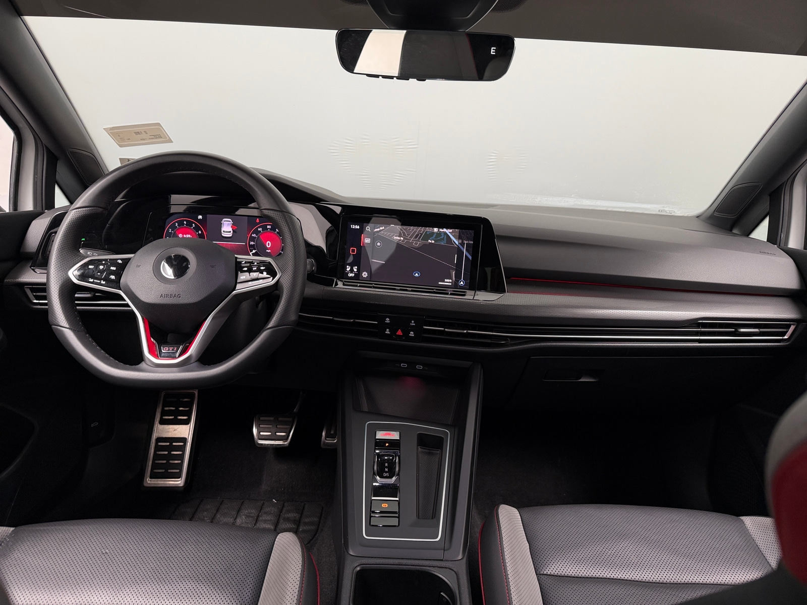 Thumbnail: 2022 Volkswagen Golf - 3