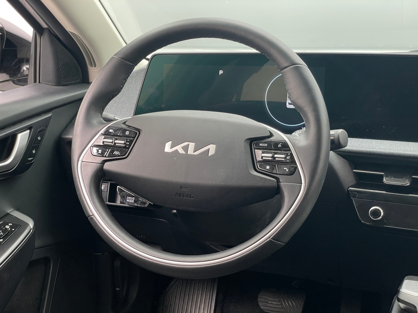 Thumbnail: 2024 Kia EV6 - 4