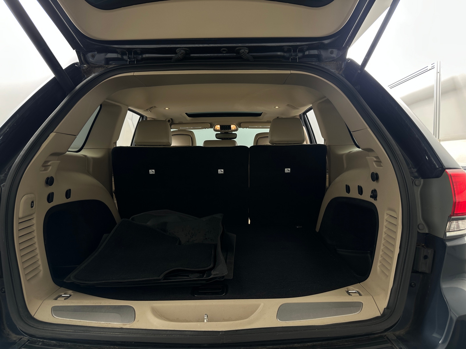 Thumbnail: 2019 Jeep Grand Cherokee - 6