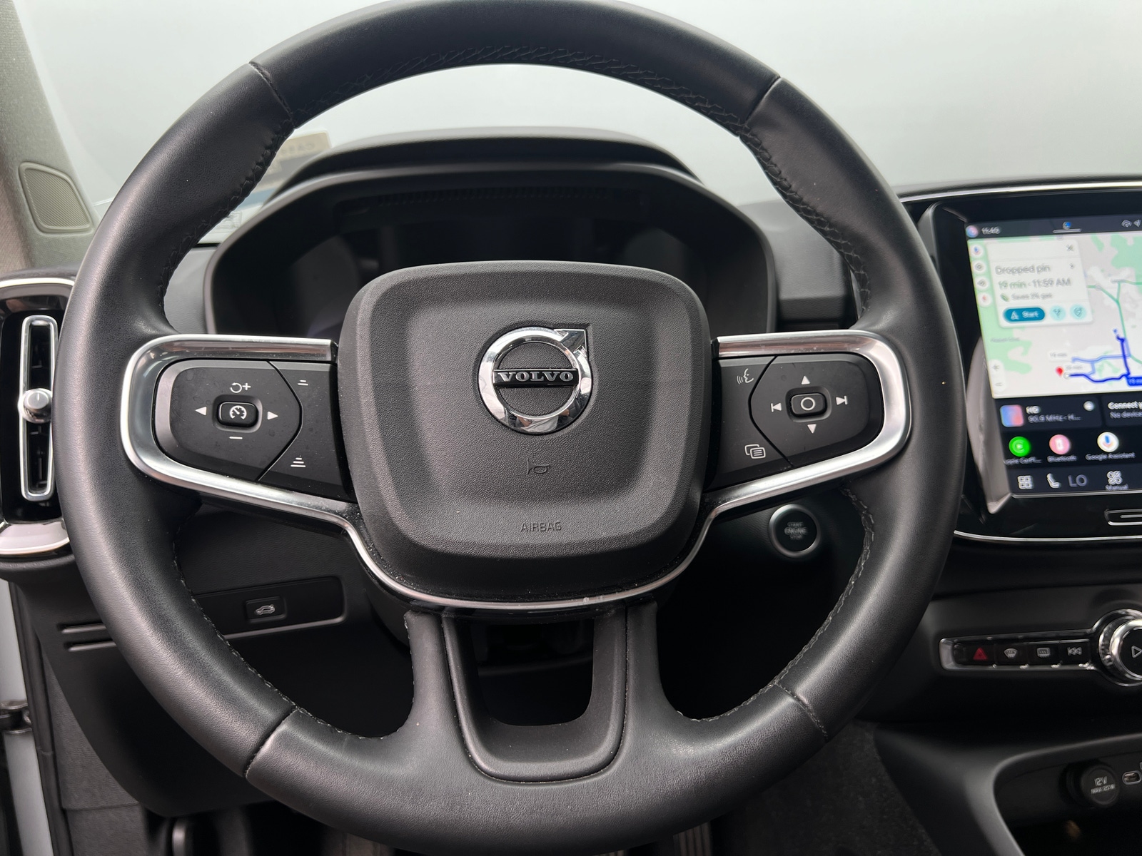 Thumbnail: 2024 Volvo XC40 - 4