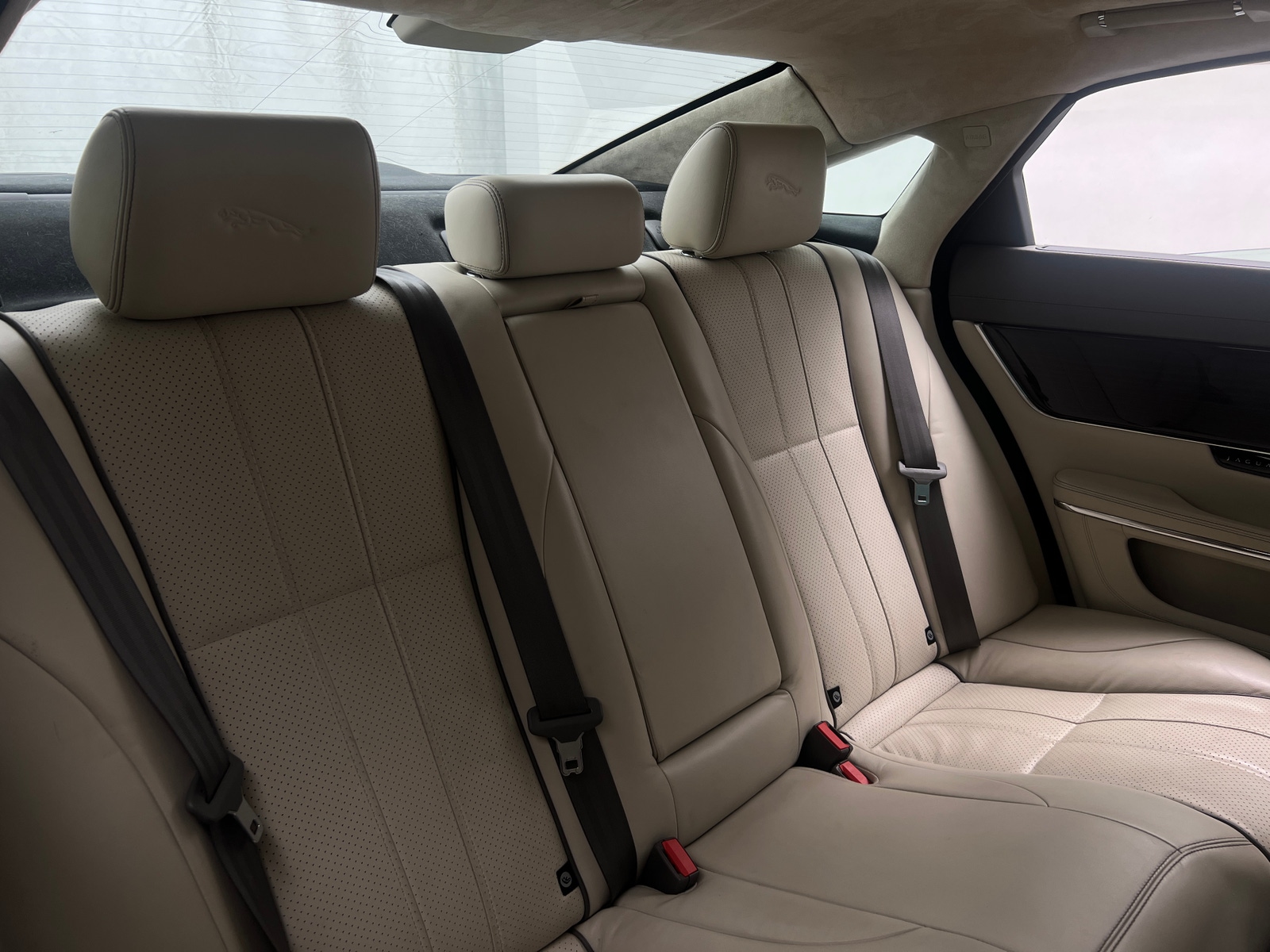 Thumbnail: 2011 Jaguar XJ - 5