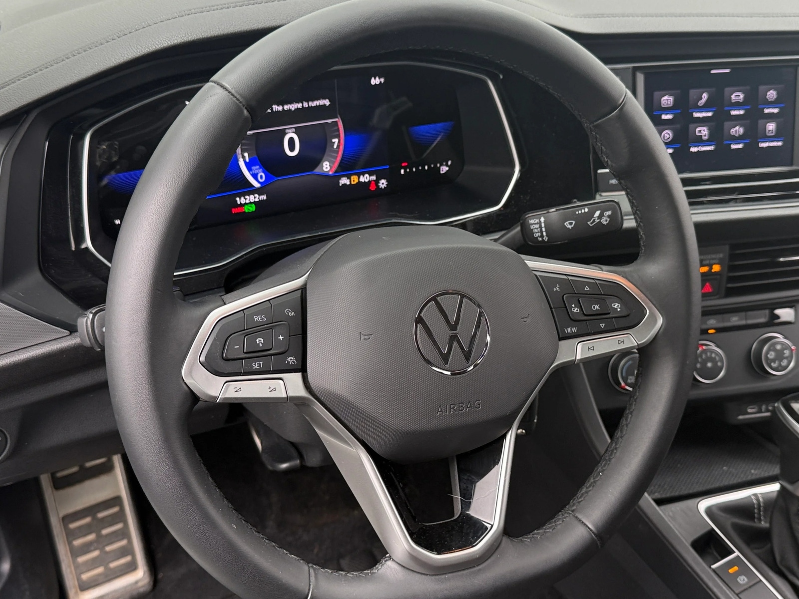Thumbnail: 2023 Volkswagen Jetta - 5