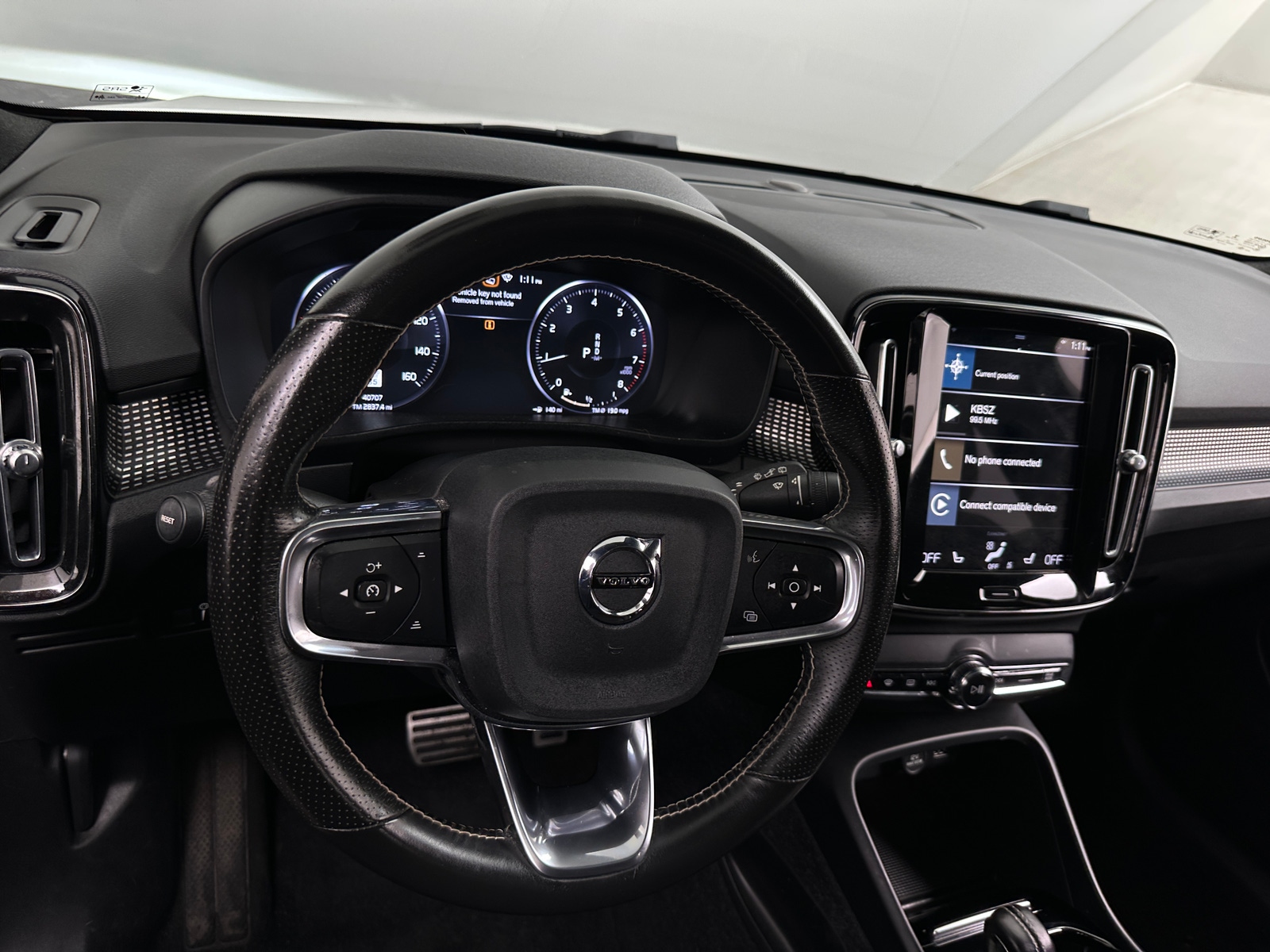 Thumbnail: 2021 Volvo XC40 - 4