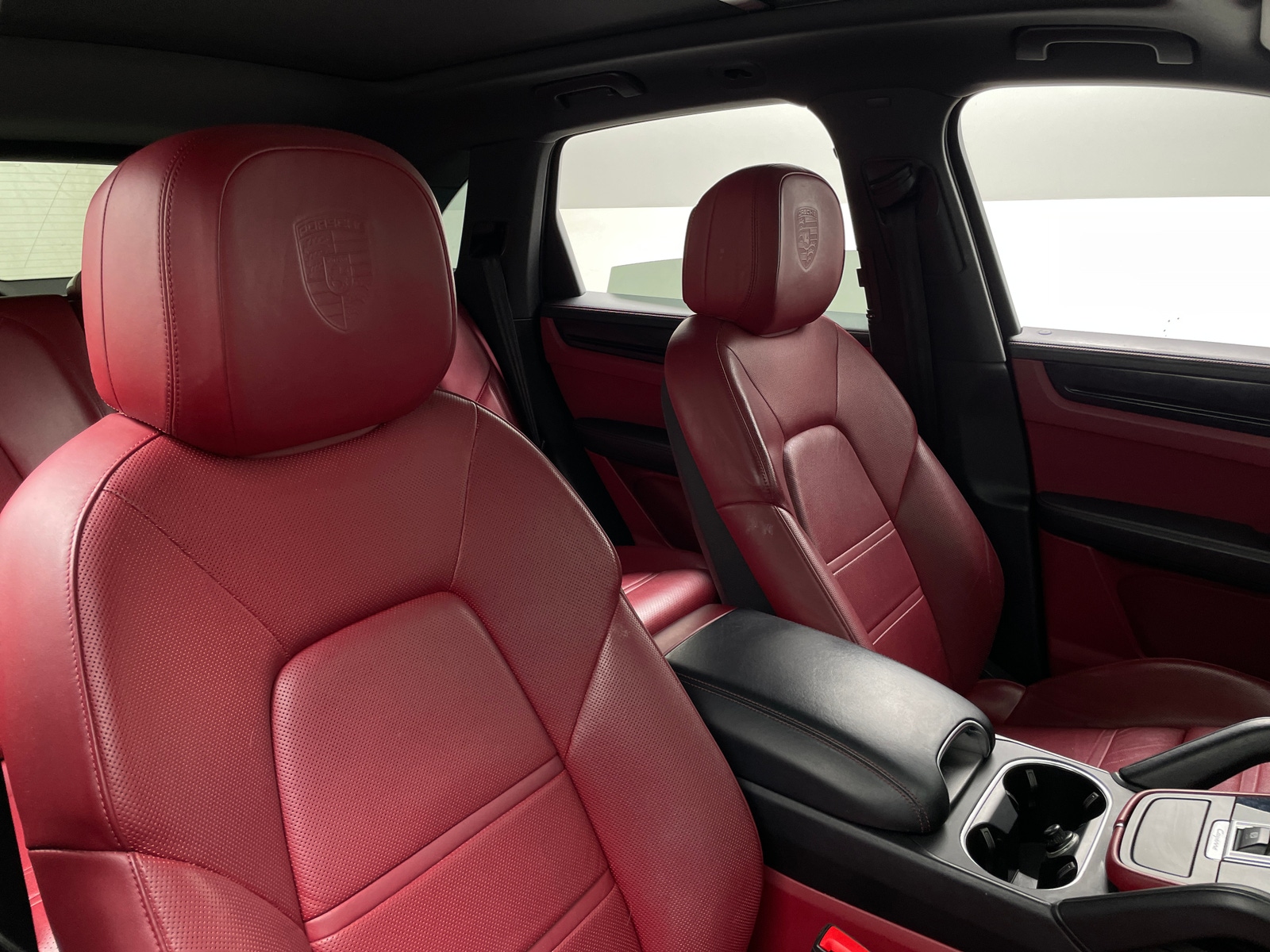 Thumbnail: 2021 Porsche Cayenne - 2