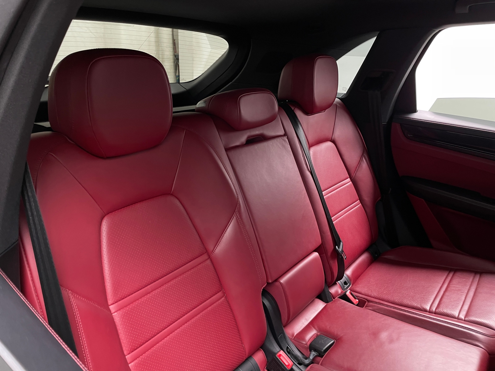 Thumbnail: 2021 Porsche Cayenne - 6