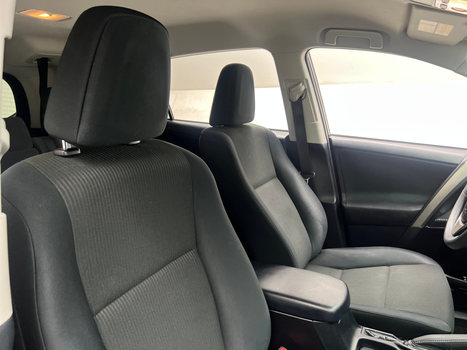Thumbnail: 2015 Toyota RAV4 - 2