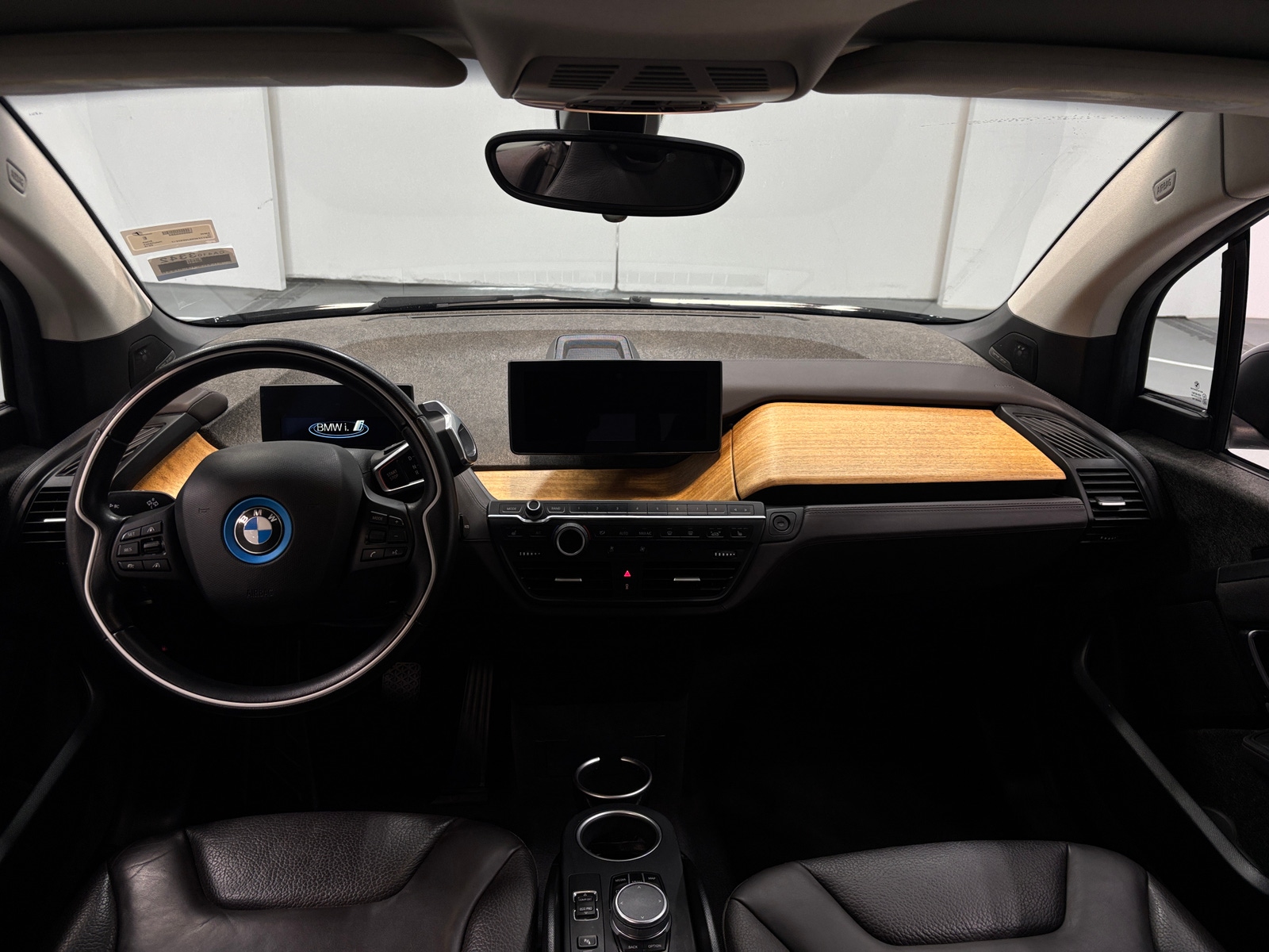 Thumbnail: 2018 BMW i3 - 2