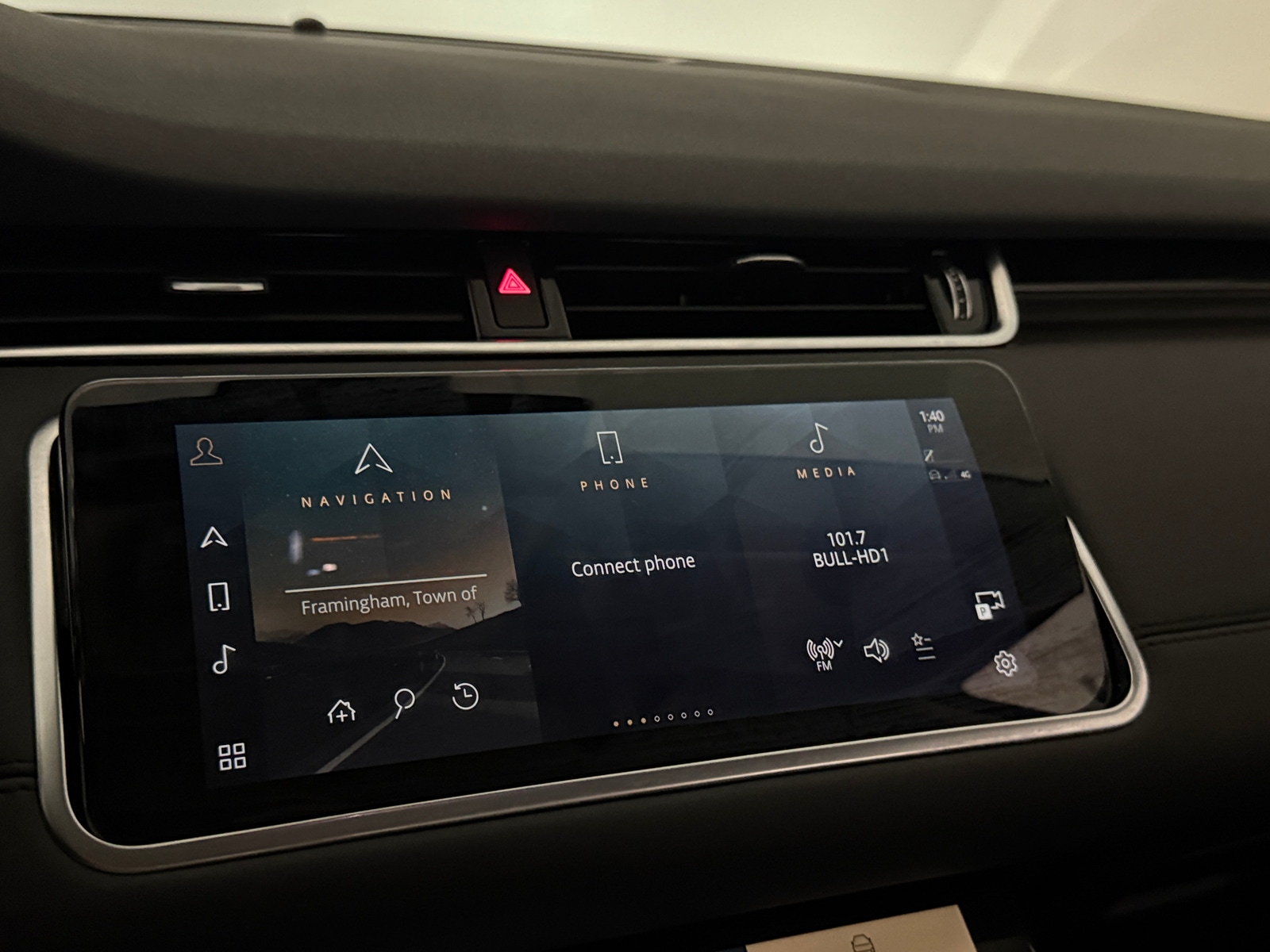 Thumbnail: 2022 Land Rover Range Rover Evoque - 3