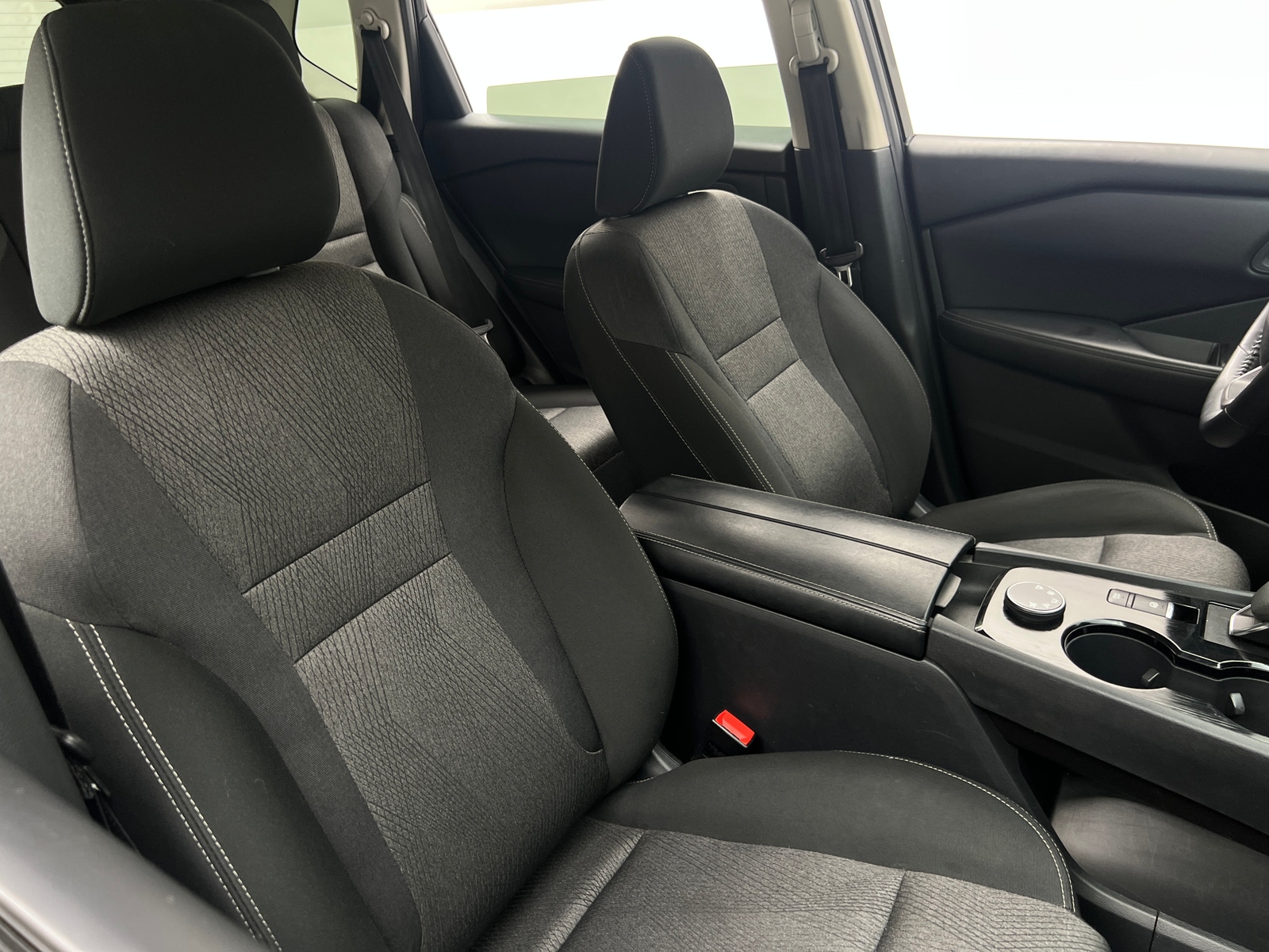 Thumbnail: 2025 Nissan Rogue - 2