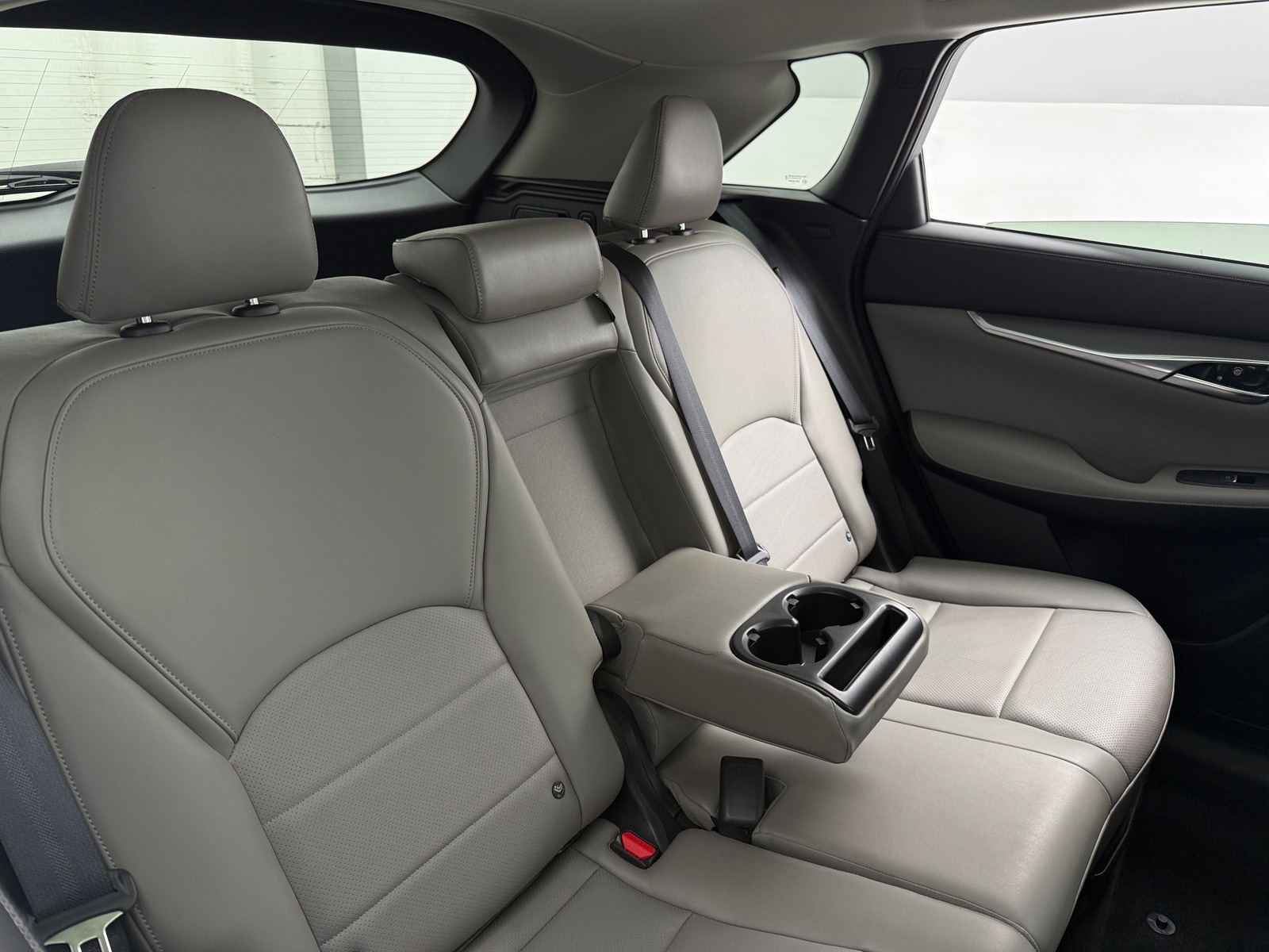Thumbnail: 2023 INFINITI QX50 - 5