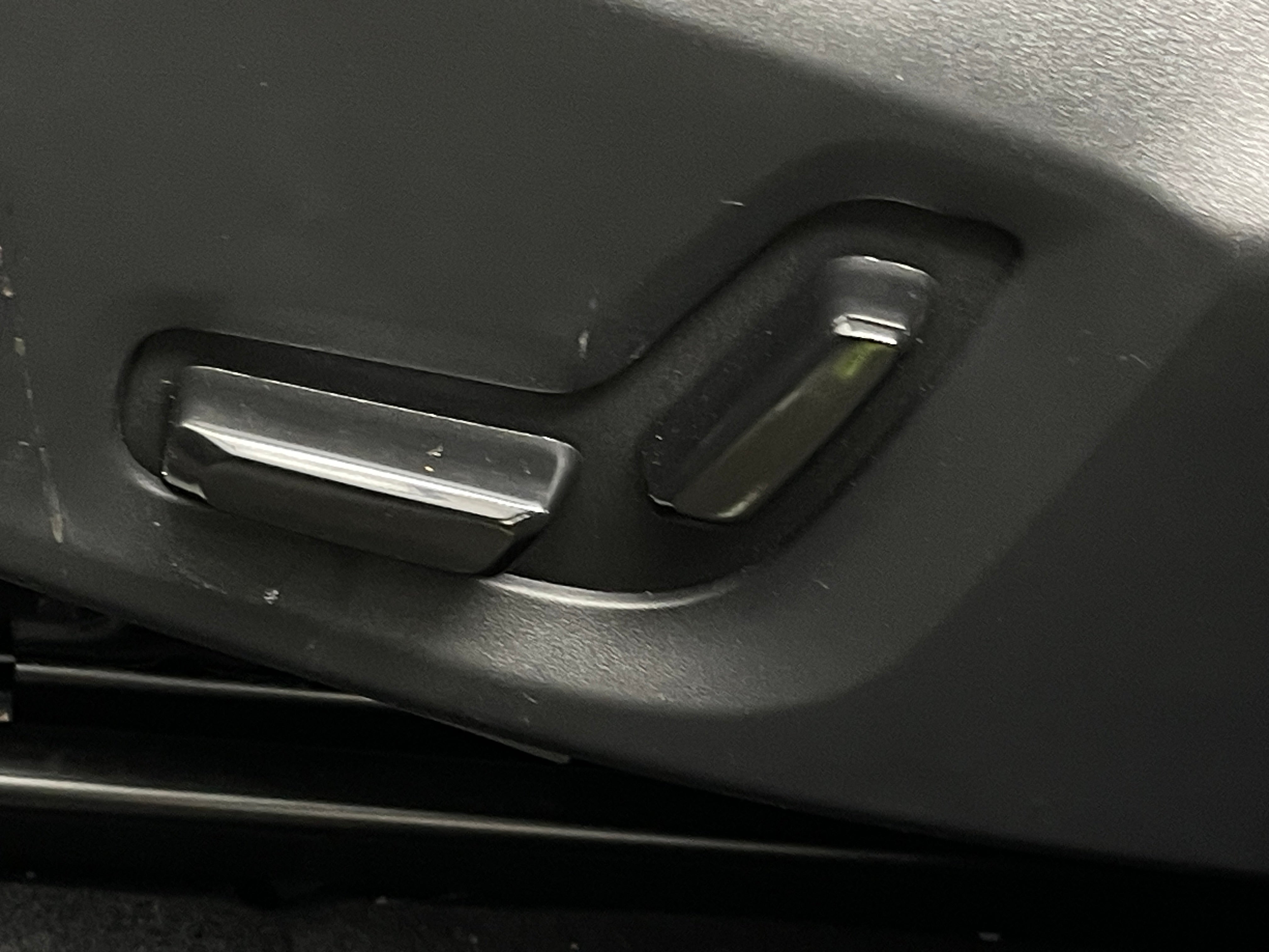 2026 Volvo XC60 Plus - Photo 19
