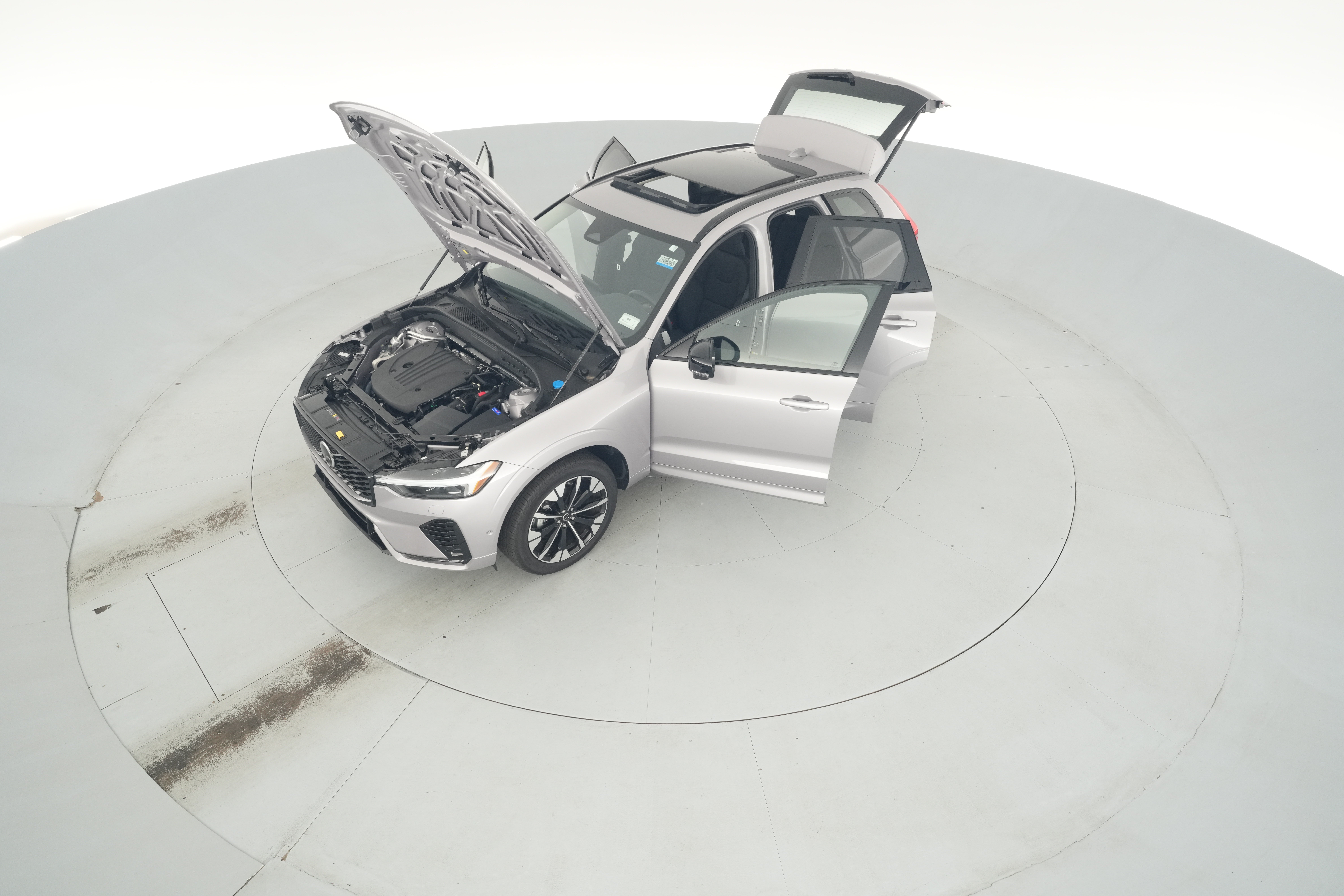 2026 Volvo XC60 Plus - Photo 45