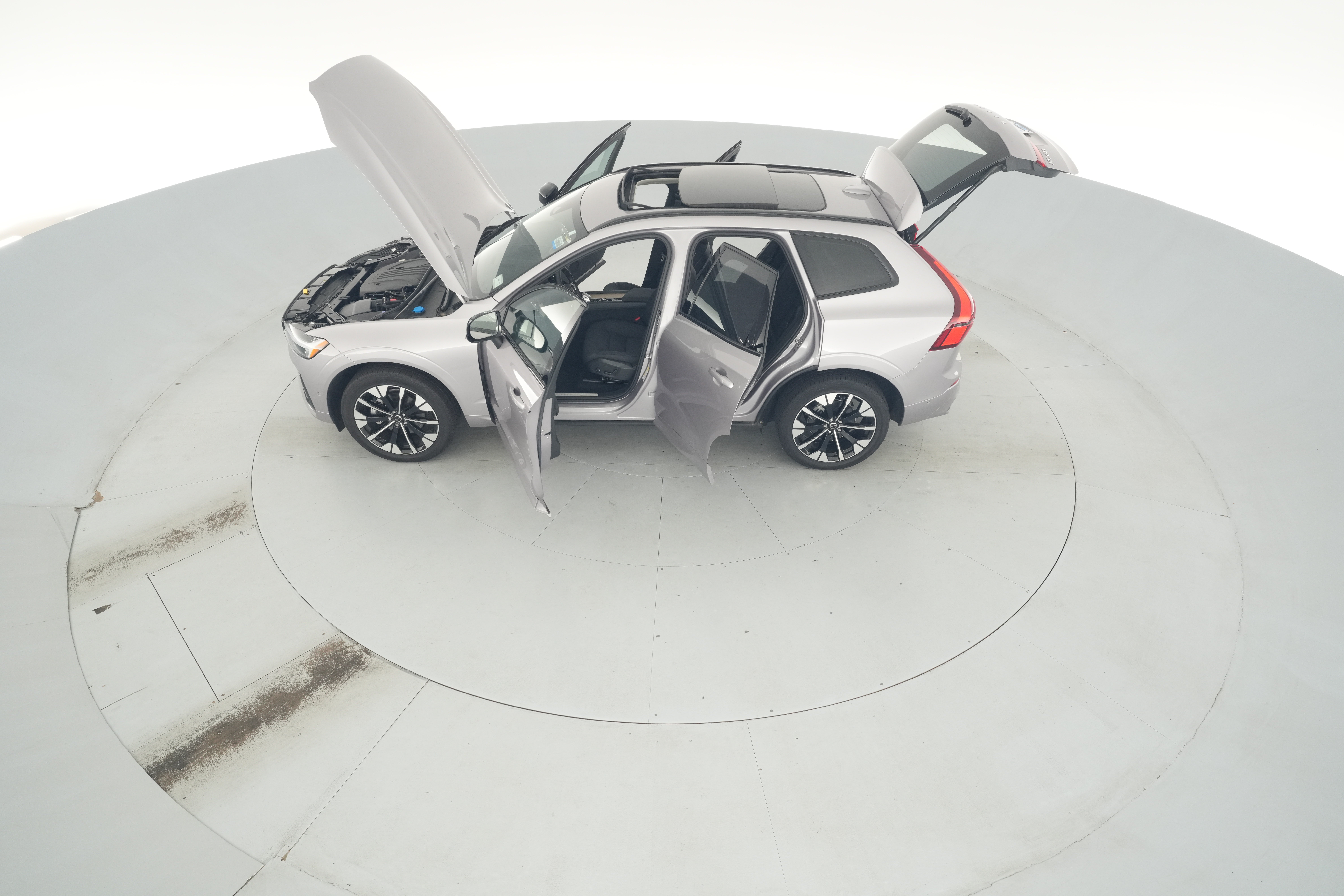 2026 Volvo XC60 Plus - Photo 47
