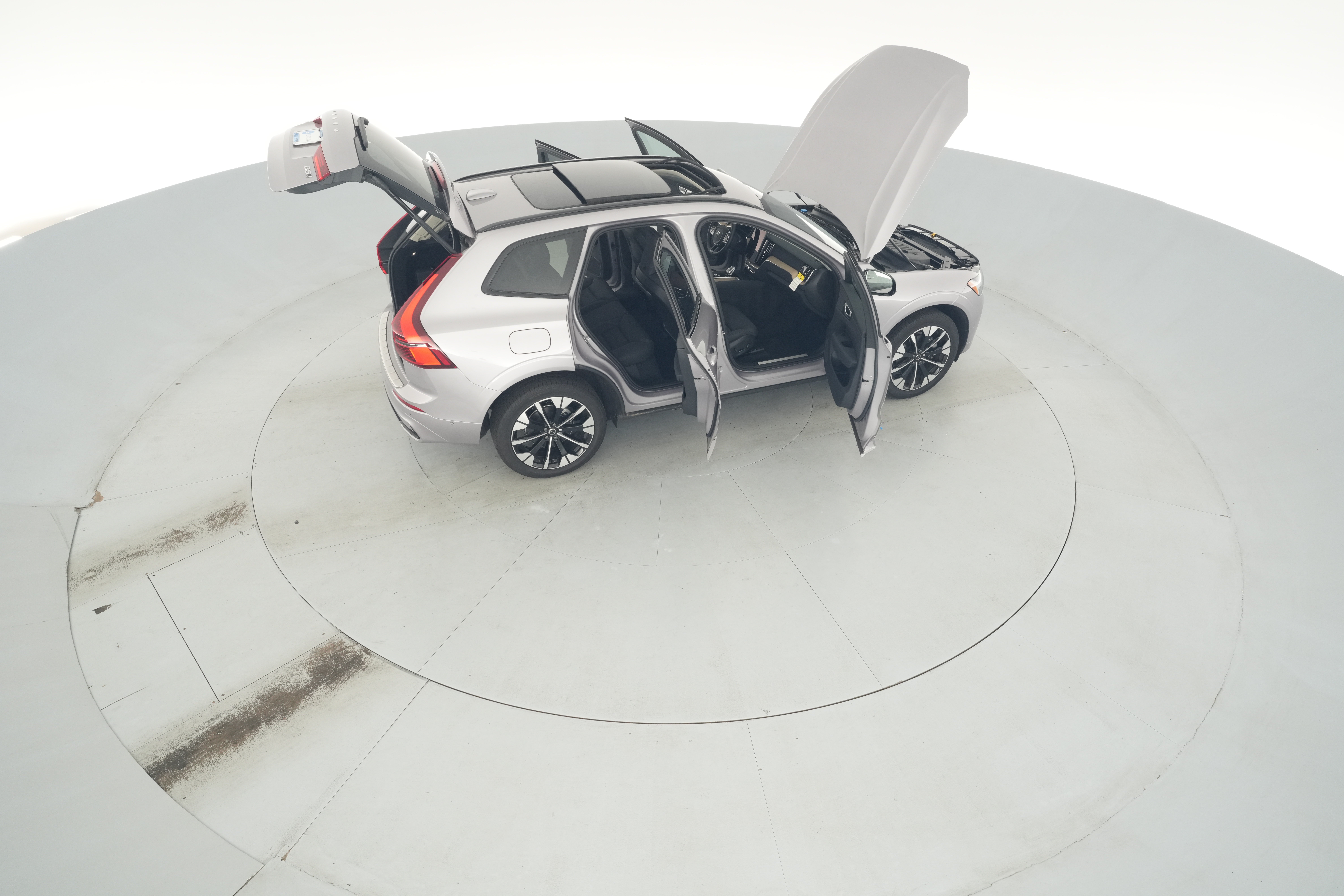 2026 Volvo XC60 Plus - Photo 54