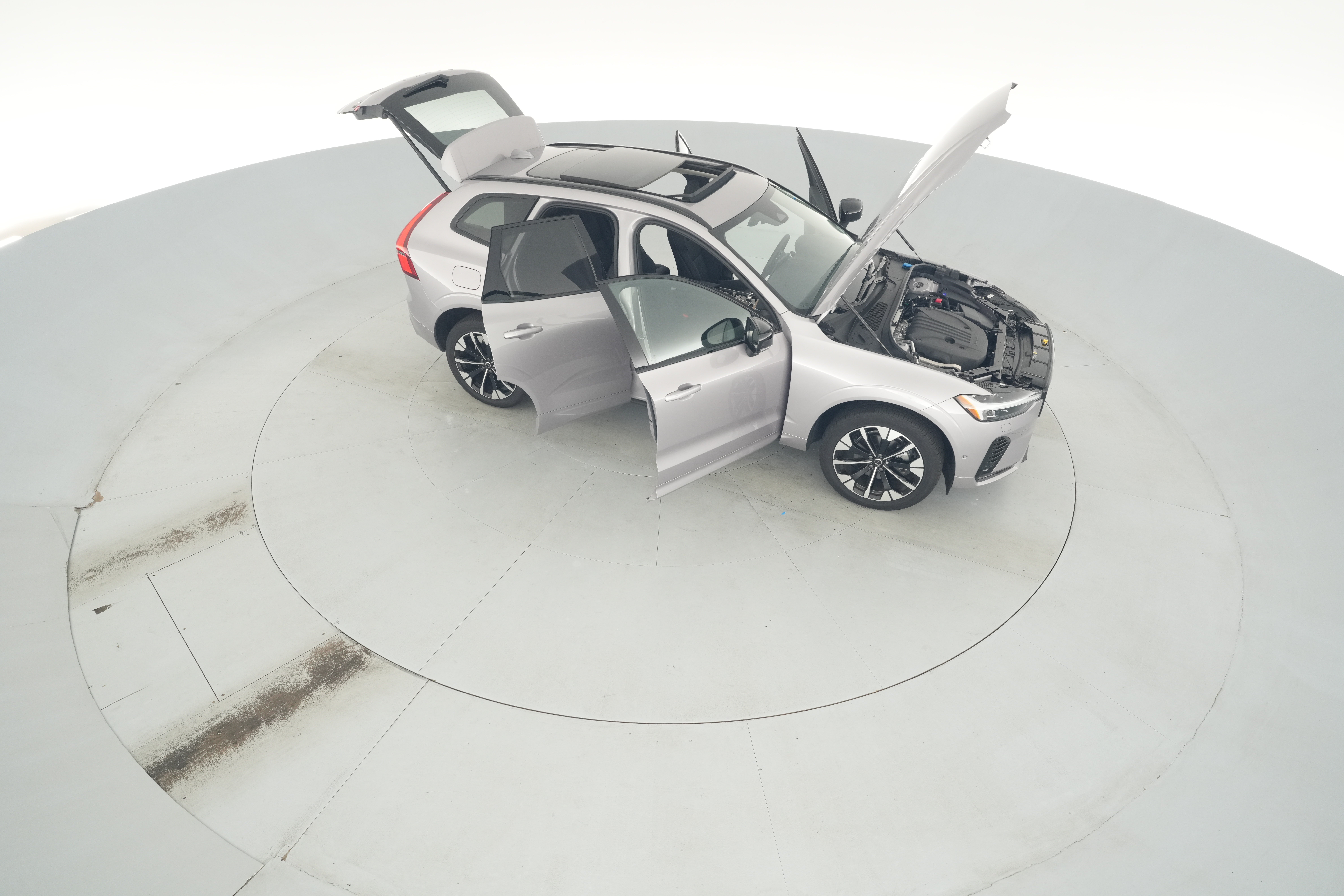 2026 Volvo XC60 Plus - Photo 56