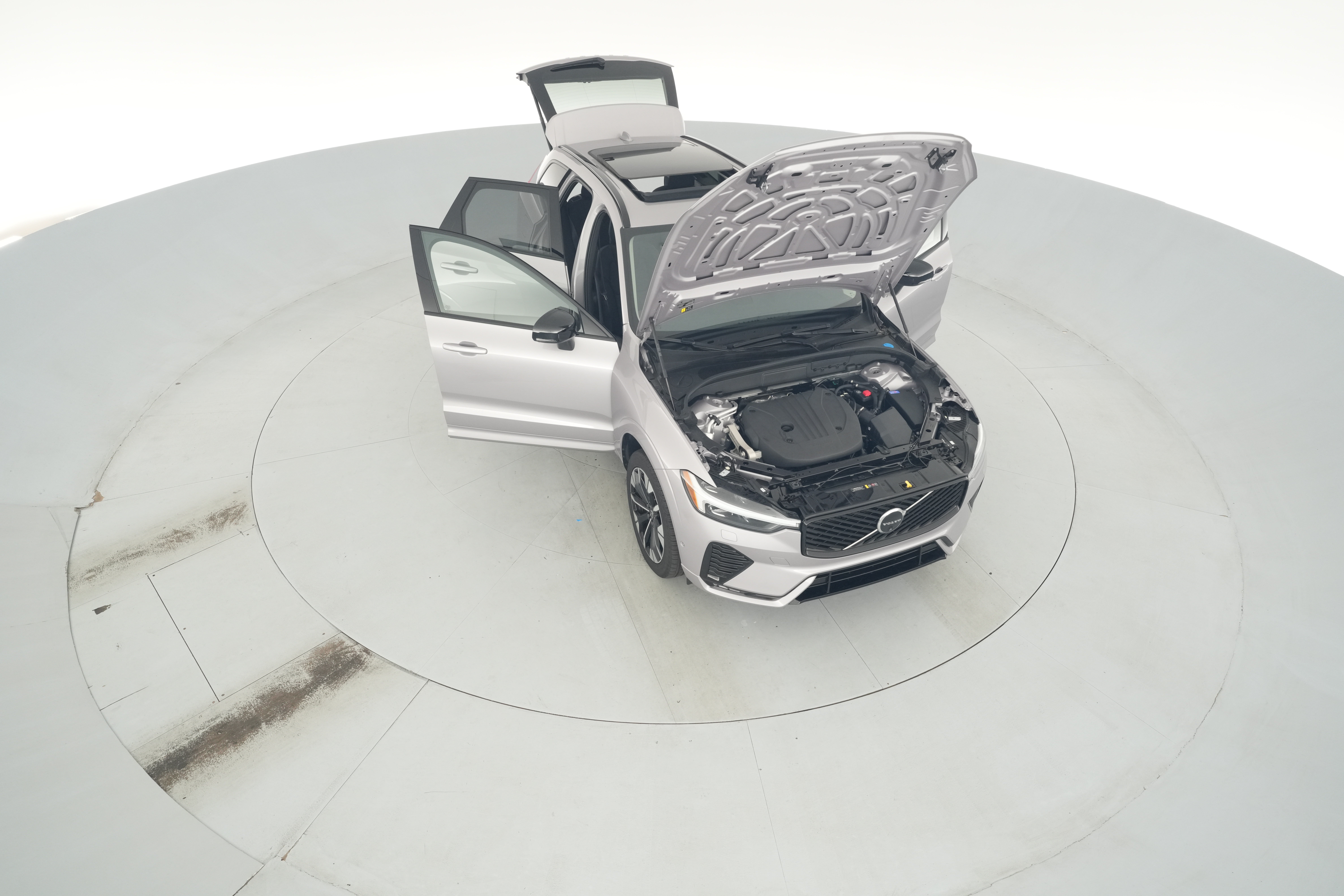 2026 Volvo XC60 Plus - Photo 58