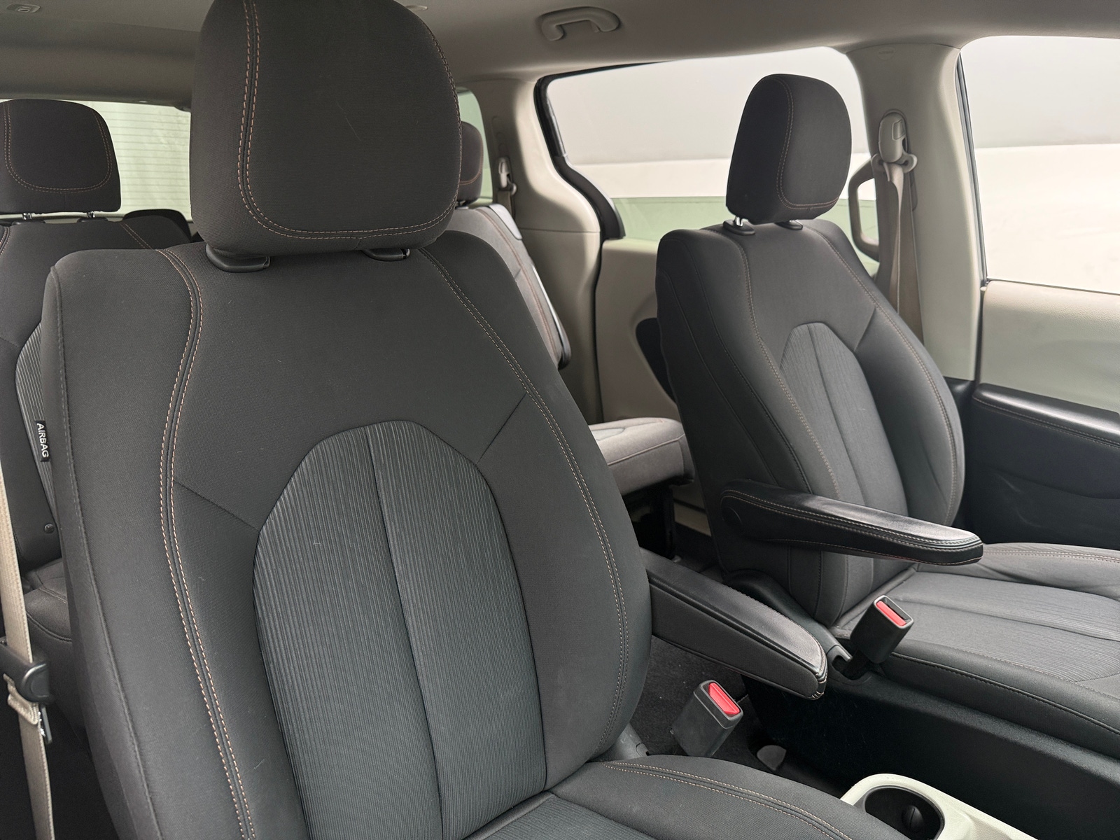 Thumbnail: 2017 Chrysler Pacifica - 2