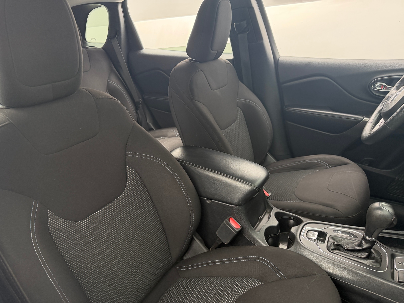 Thumbnail: 2019 Jeep Cherokee - 2