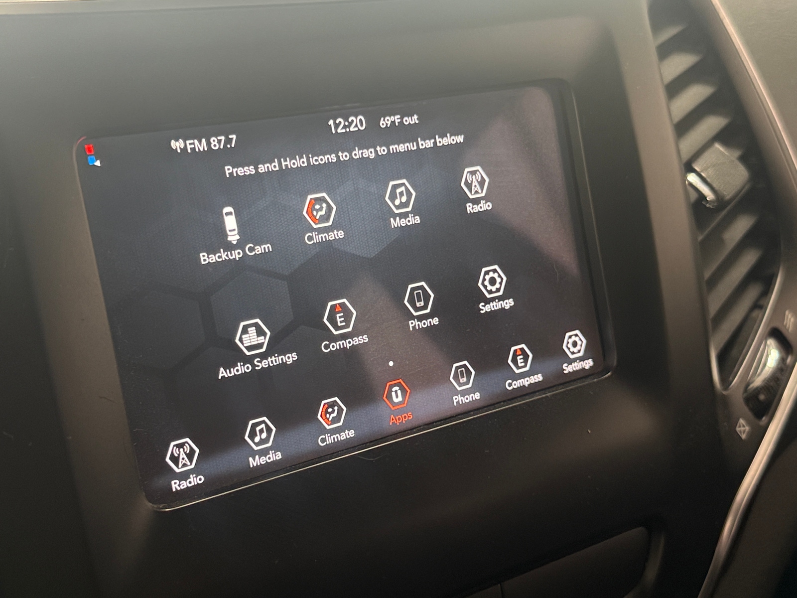 Thumbnail: 2019 Jeep Cherokee - 4