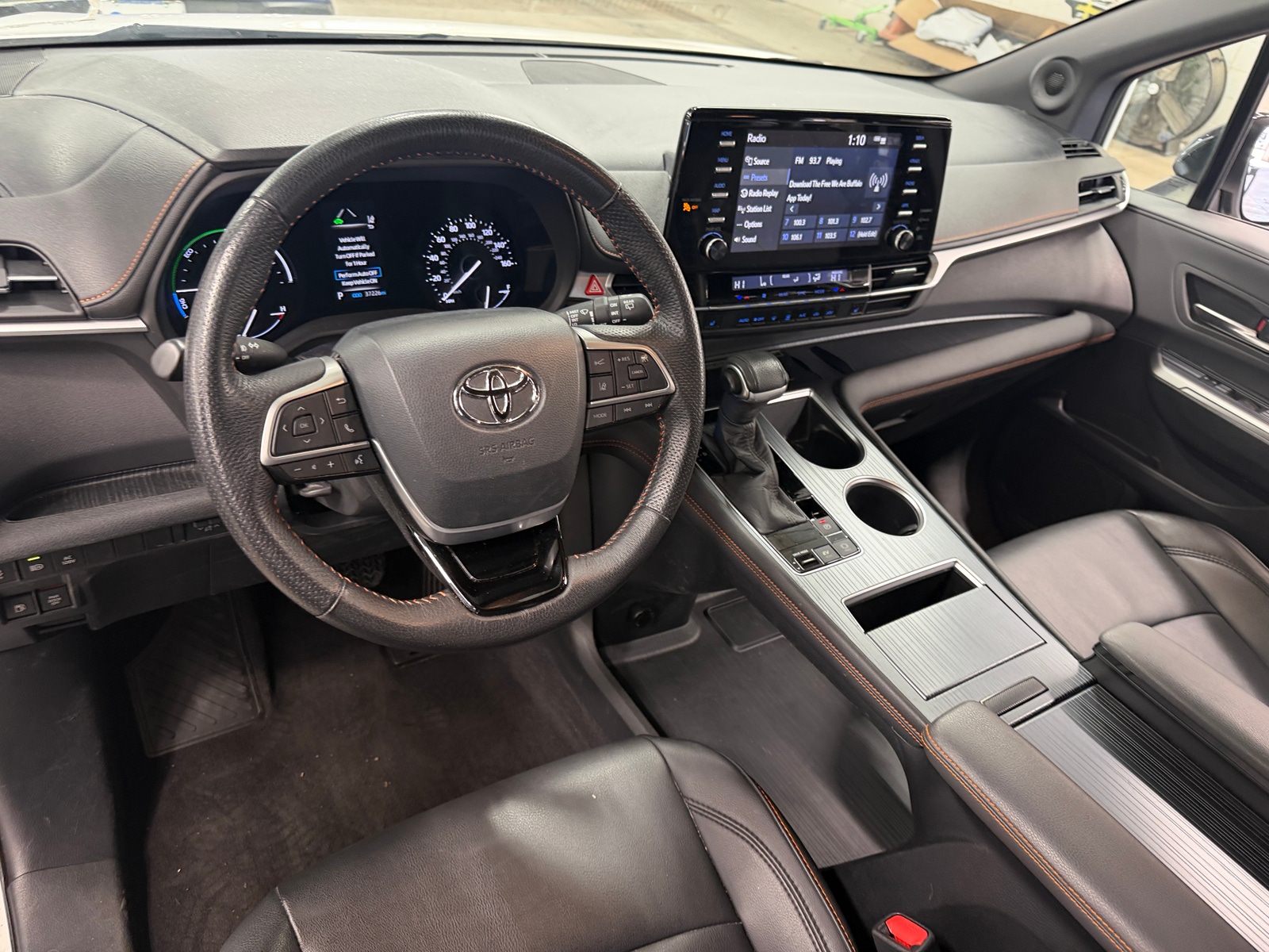 Thumbnail: 2021 Toyota Sienna - 3