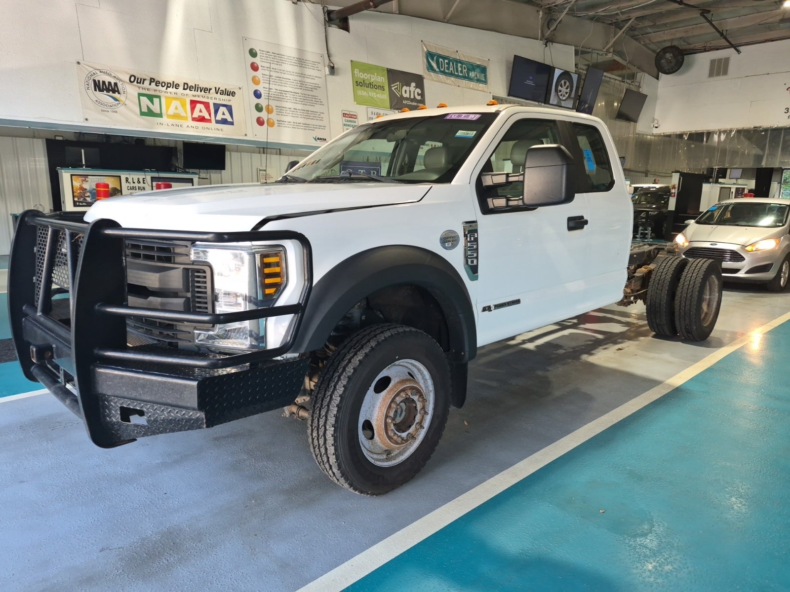 2018 Ford F-550 Chassis XL 4WD Supercab 168" WB 60" Ca
