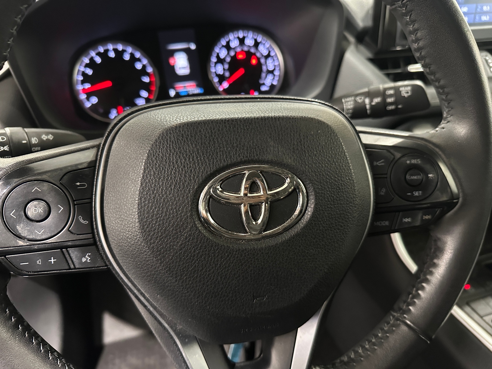 Thumbnail: 2022 Toyota RAV4 - 5