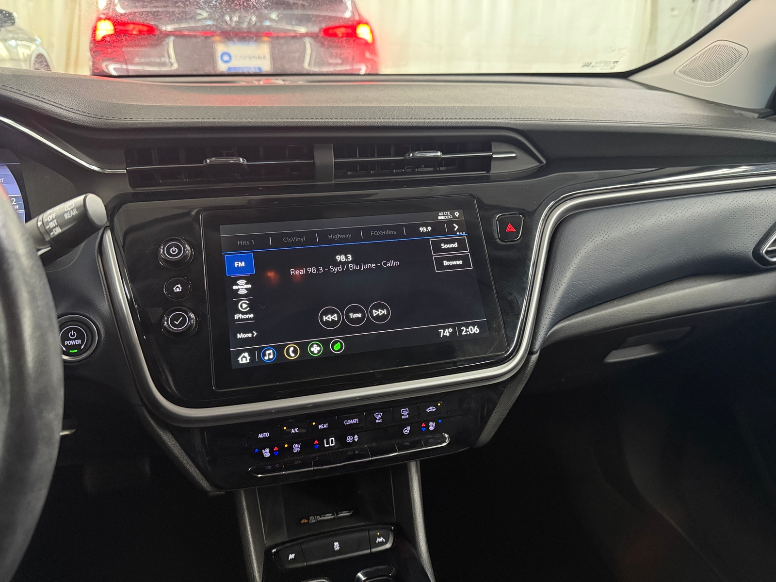 Thumbnail: 2023 Chevrolet Bolt EUV - 3