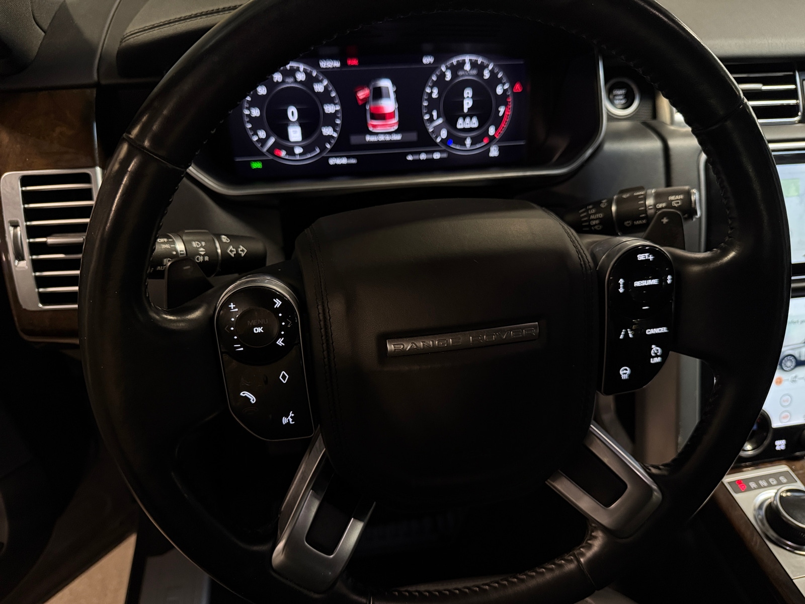 Thumbnail: 2021 Land Rover Range Rover - 4