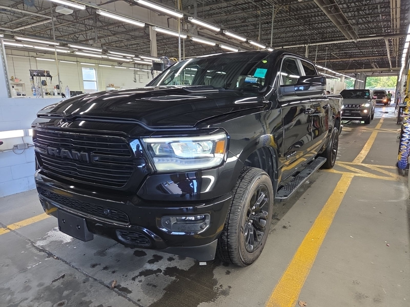 2023 Ram 1500 Laramie 4x4 Crew Cab 5'7" Box