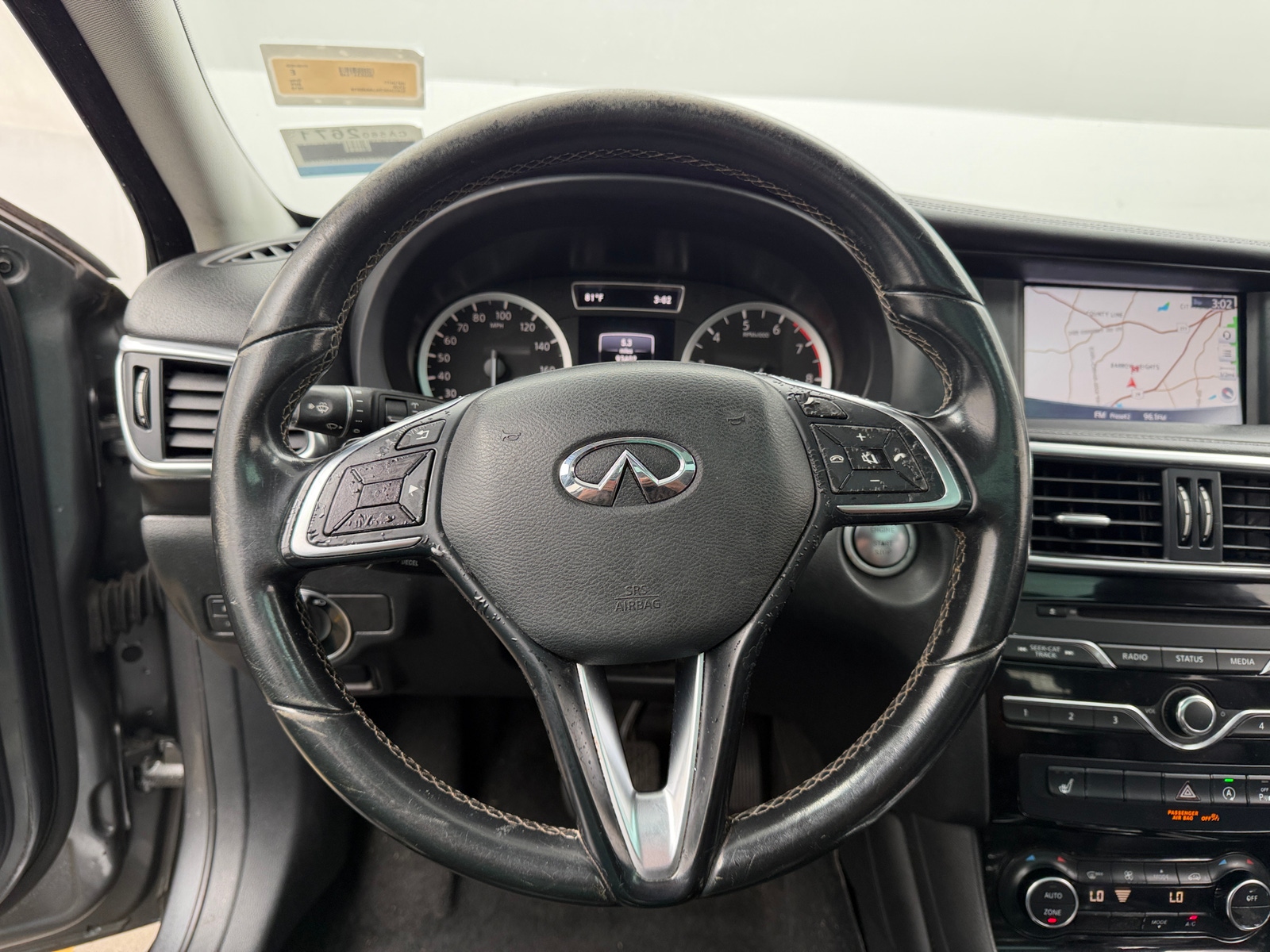 Thumbnail: 2018 INFINITI QX30 - 4