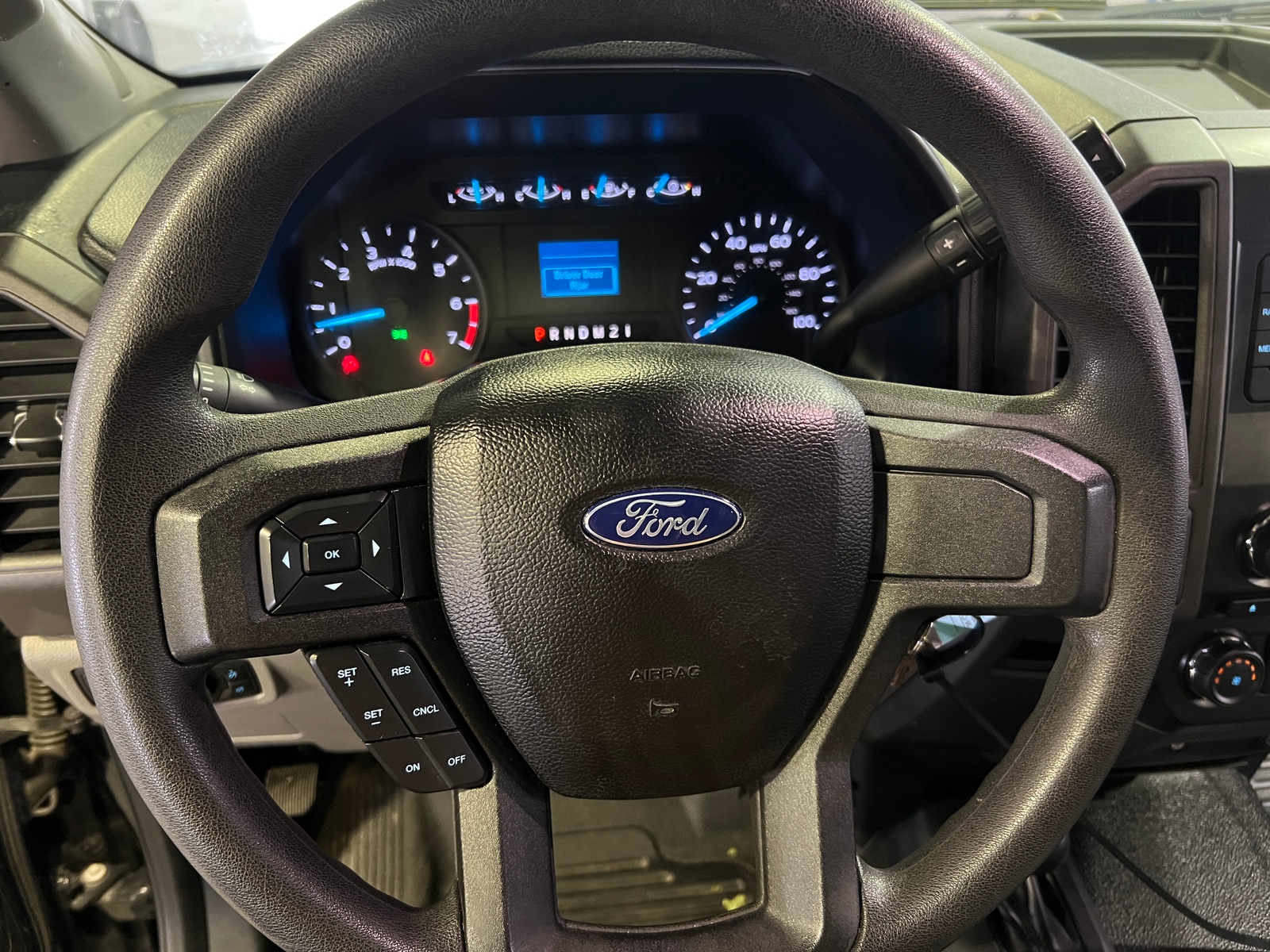 Thumbnail: 2017 Ford Econoline - 4