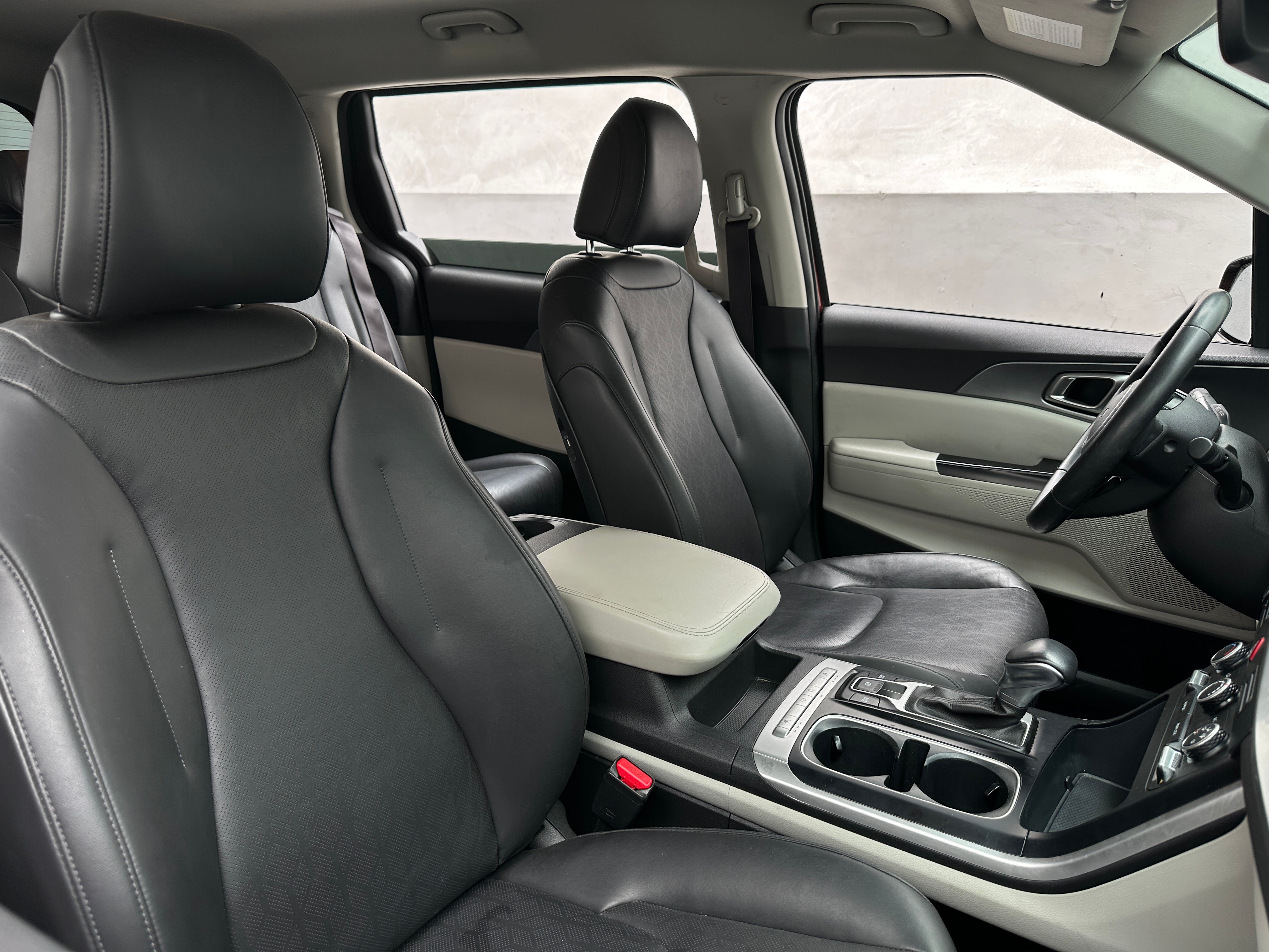 2024 Kia Carnival LX Seat Pkg
